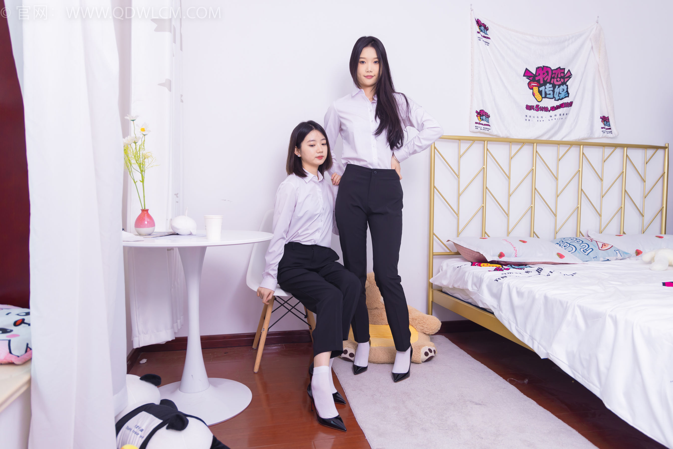 物恋传媒 No.1463 小竹&欢欢-办公室姐妹