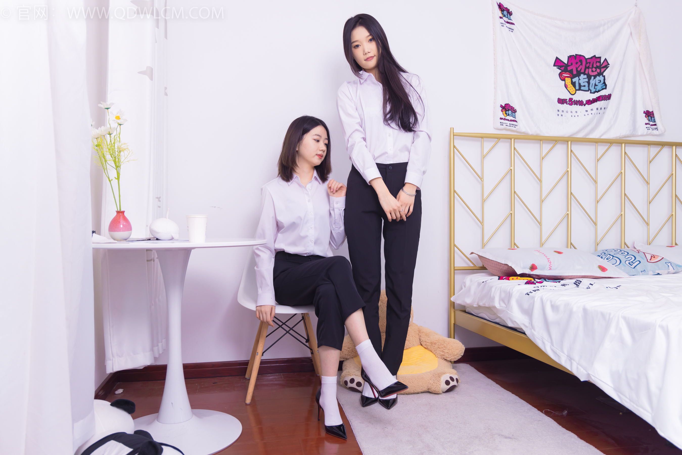 物恋传媒 No.1463 小竹&欢欢-办公室姐妹