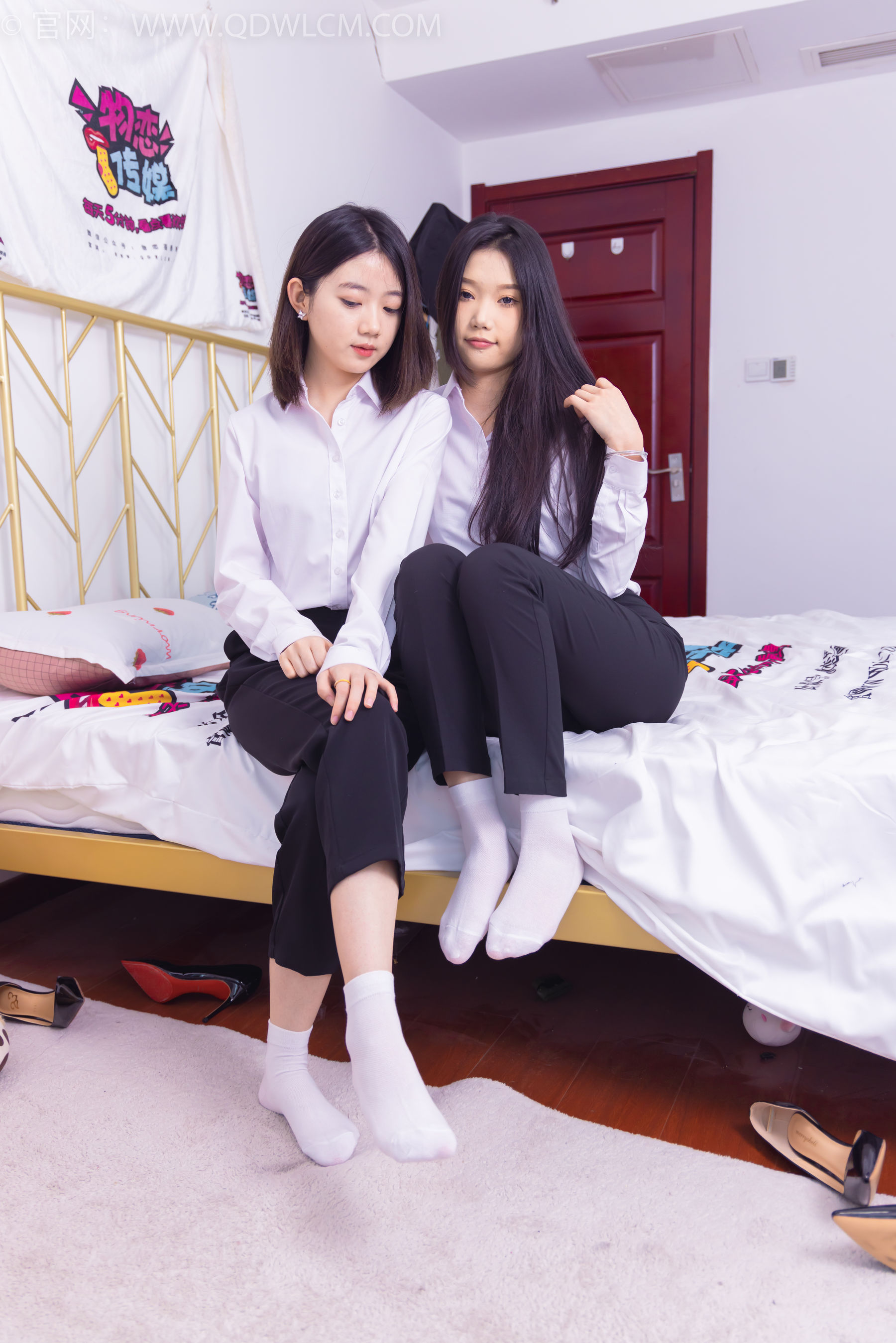 物恋传媒 No.1463 小竹&欢欢-办公室姐妹
