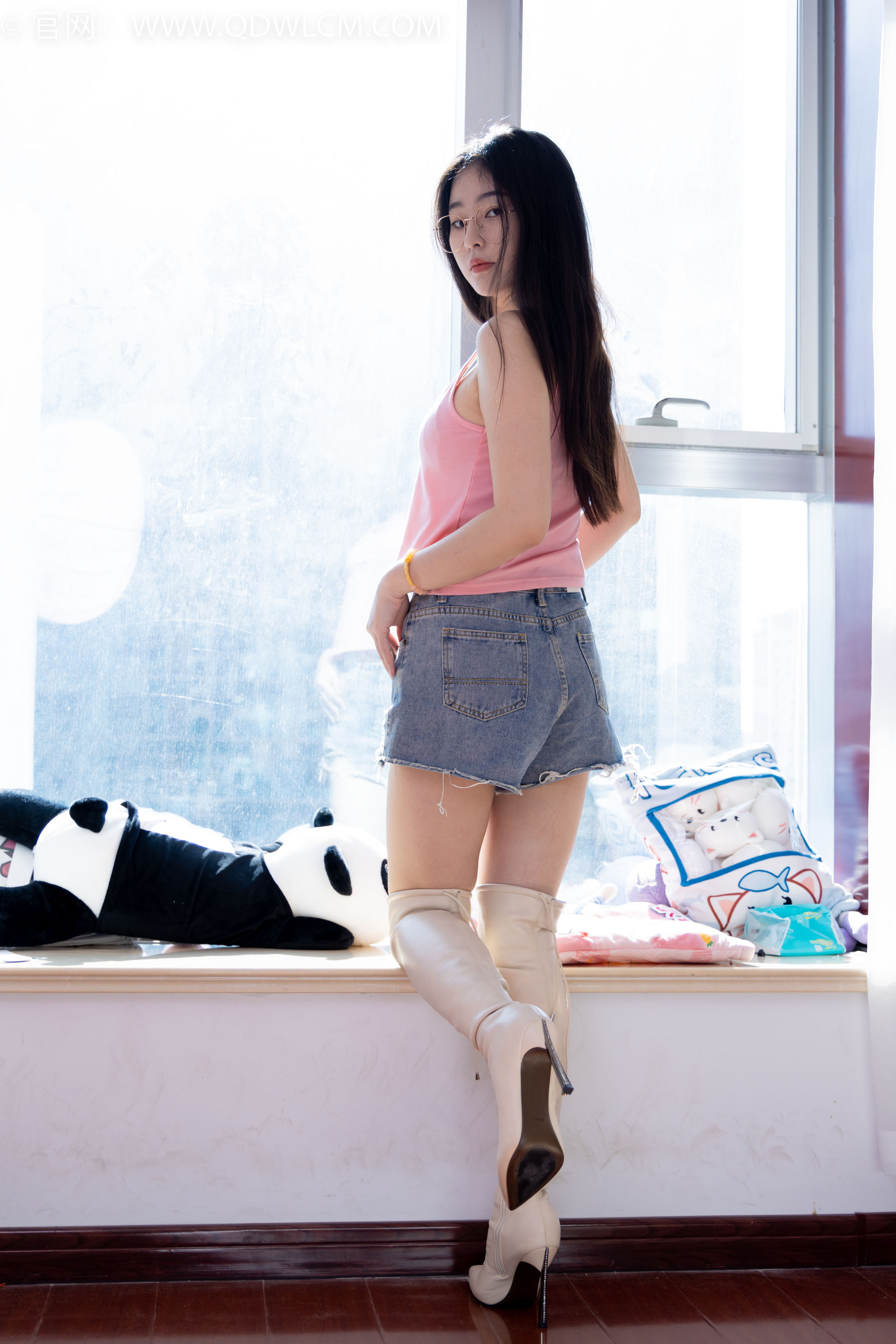 物恋传媒 No.1519 美兔-机车少女