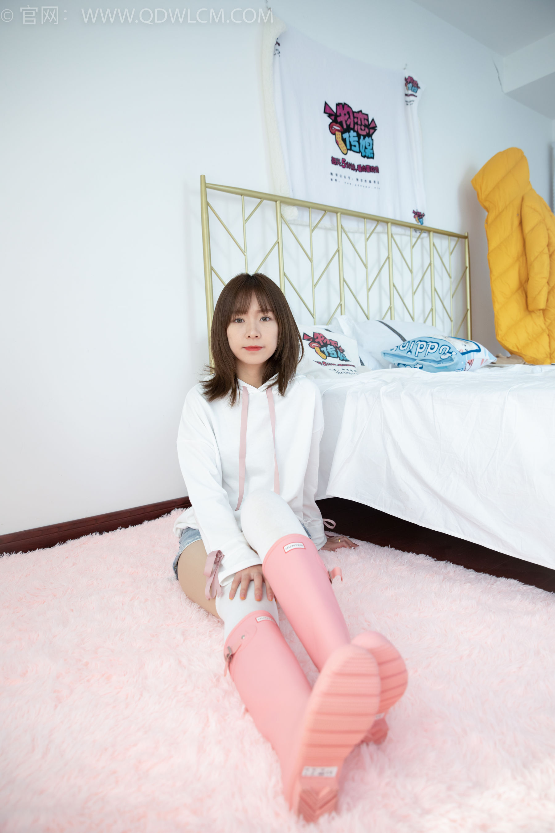 物恋传媒 No.1509 婷婷-黑色的花