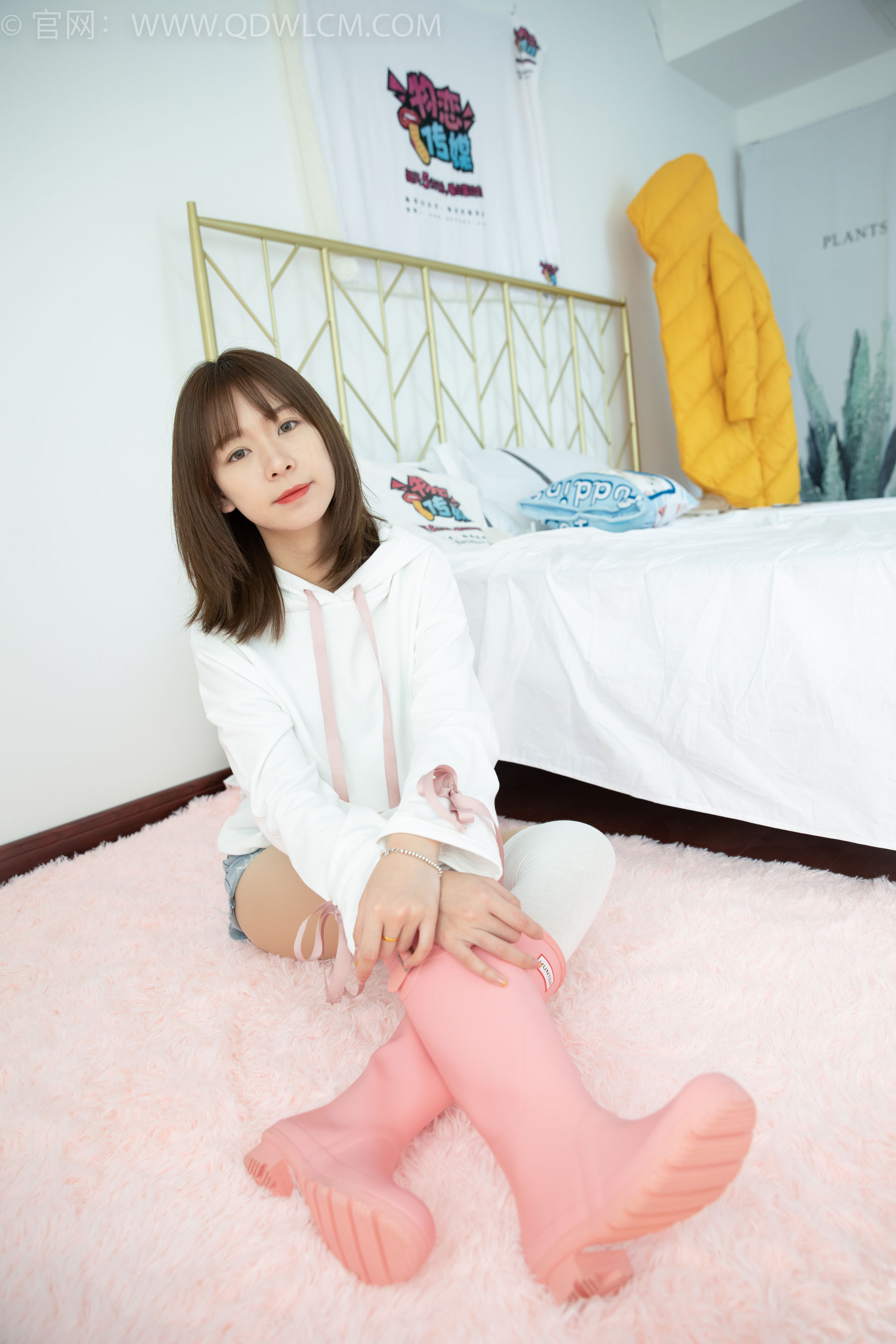 物恋传媒 No.1509 婷婷-黑色的花
