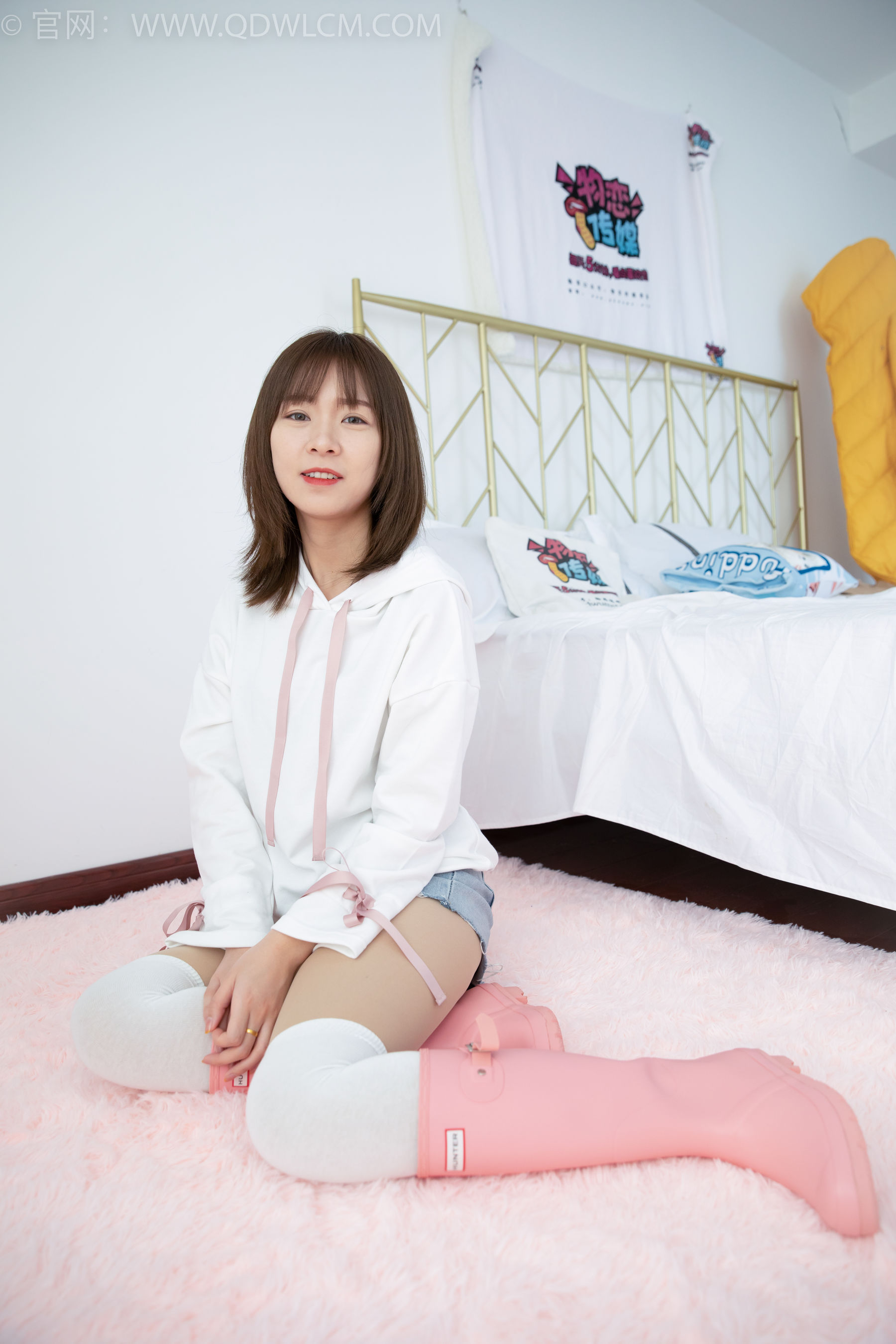 物恋传媒 No.1509 婷婷-黑色的花
