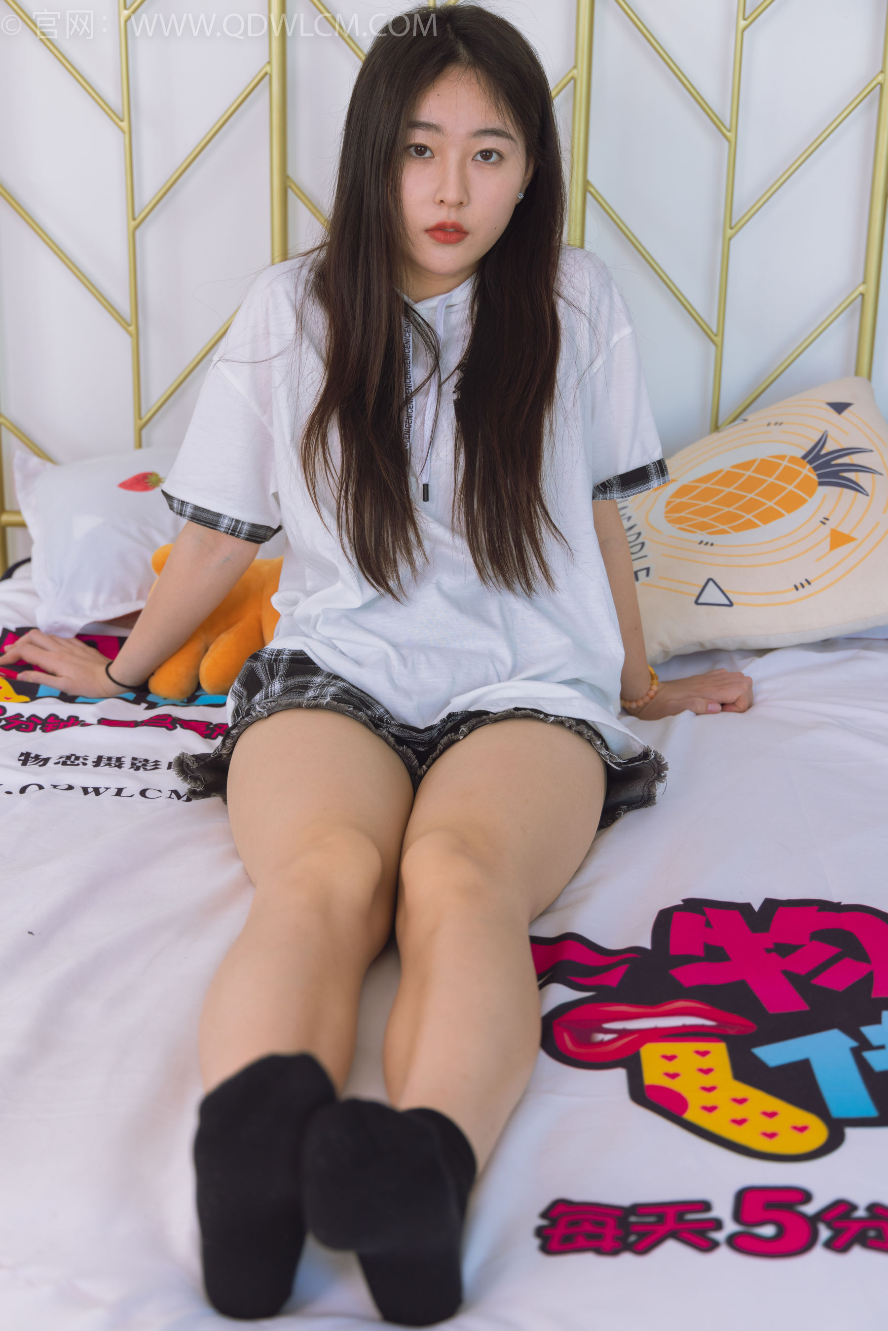 物恋传媒 No.1529 美兔-秋日落叶