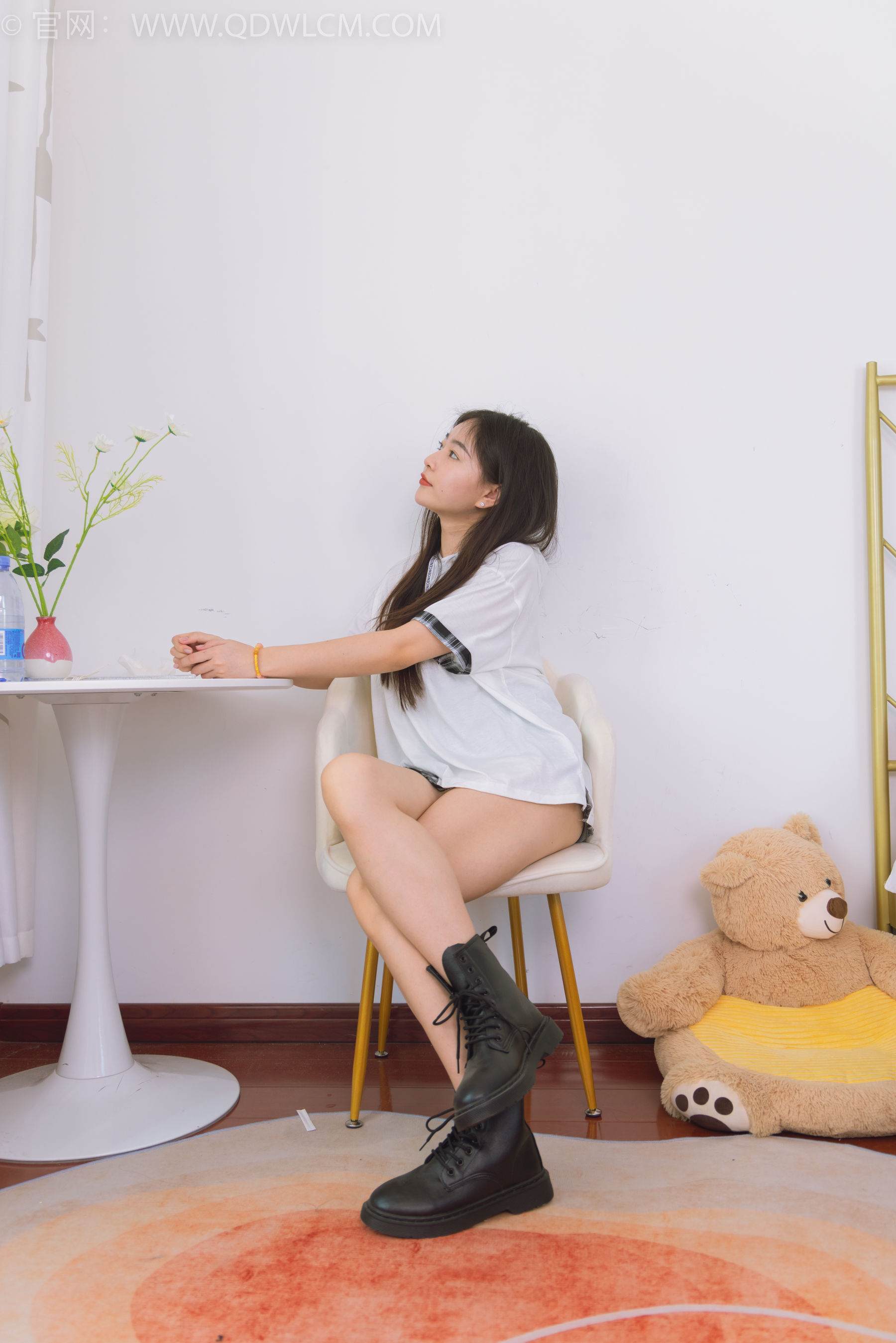 物恋传媒 No.1529 美兔-秋日落叶