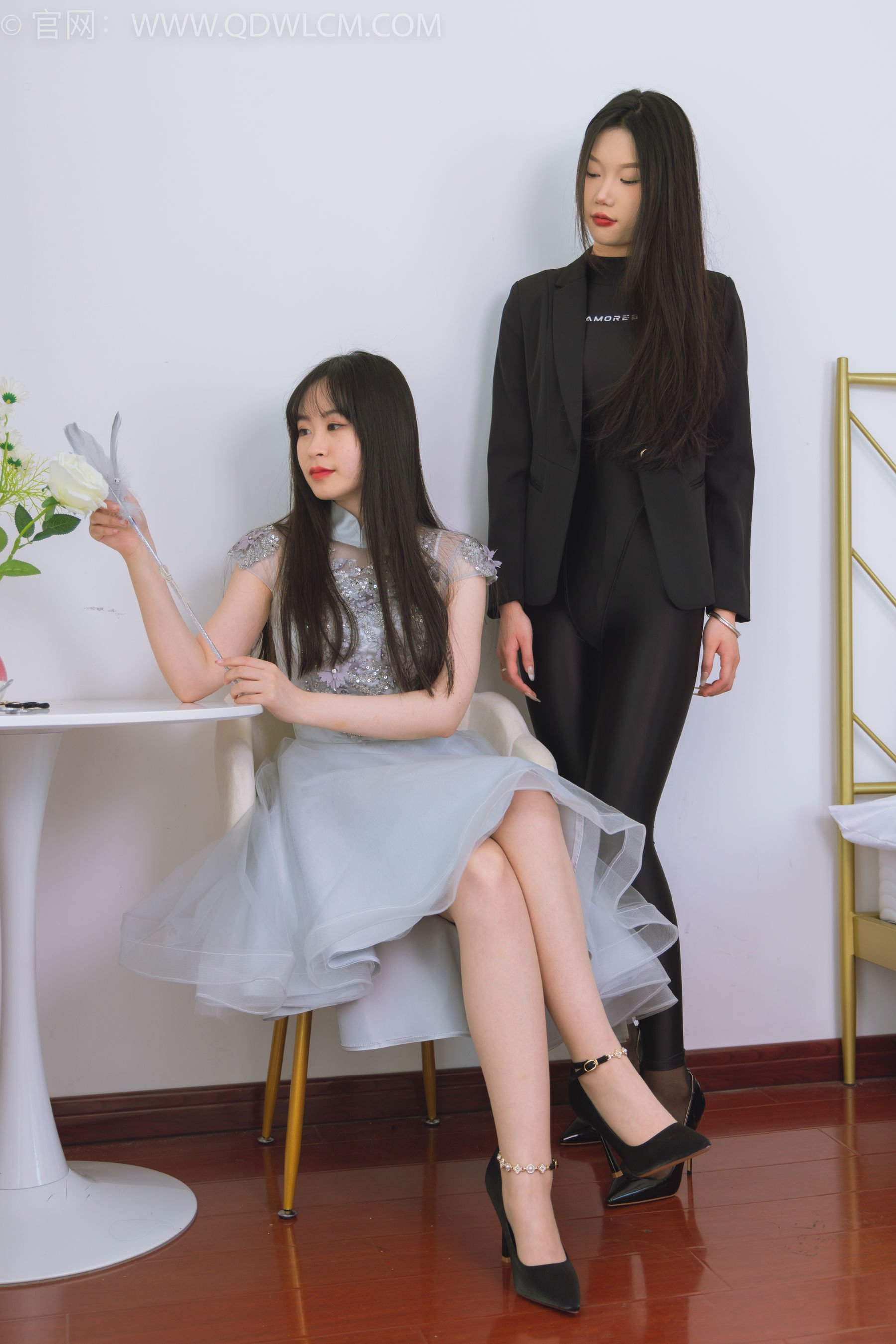 物恋传媒 No.1527 小竹&兮兮-公主与骑士
