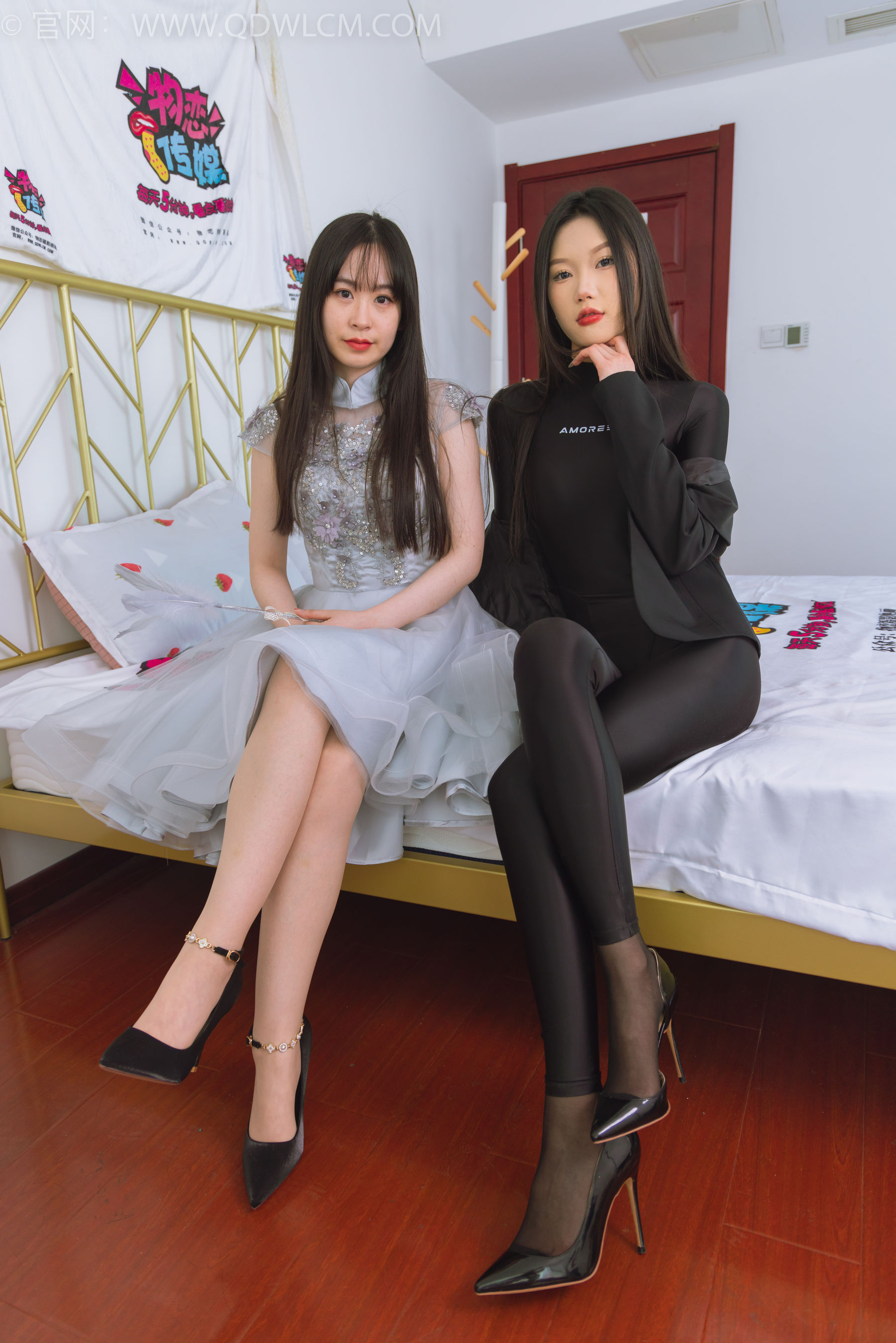 物恋传媒 No.1527 小竹&兮兮-公主与骑士
