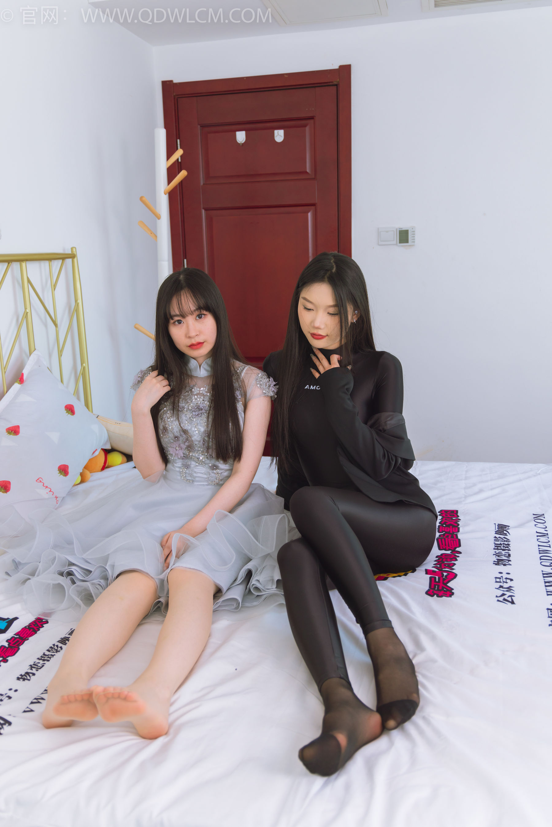物恋传媒 No.1527 小竹&兮兮-公主与骑士