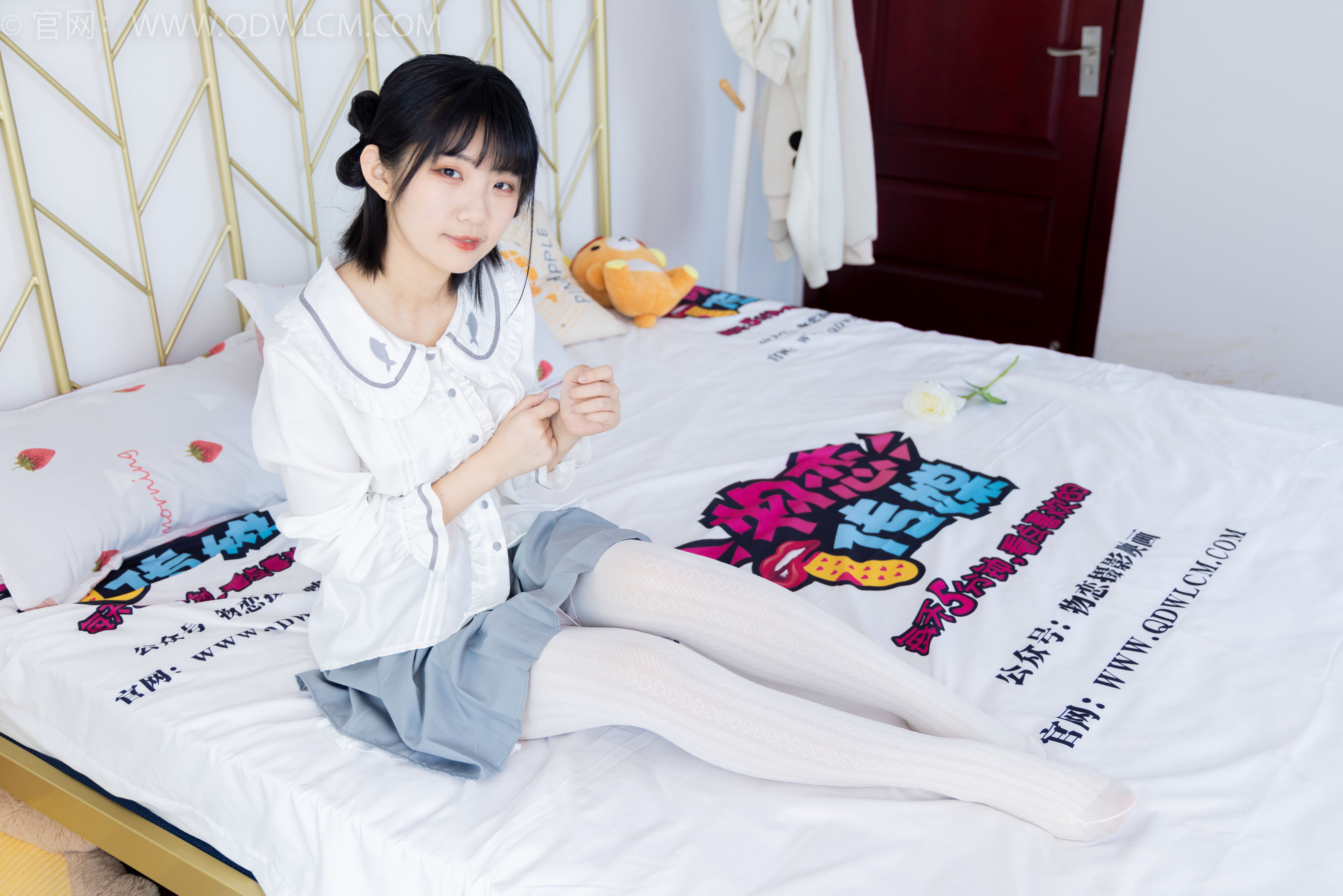 物恋传媒 No.1528 暗月-夏日葡萄