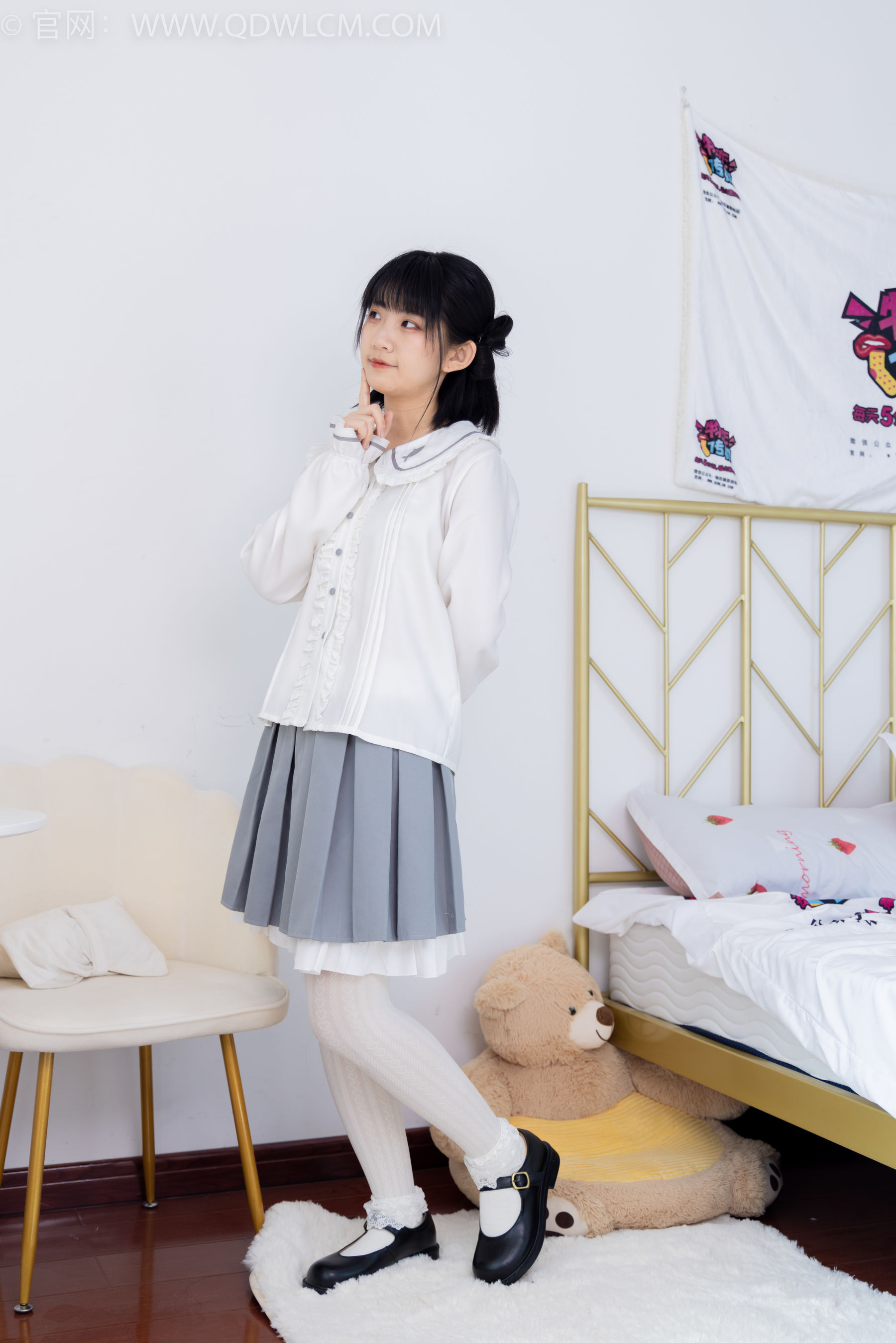 物恋传媒 No.1528 暗月-夏日葡萄