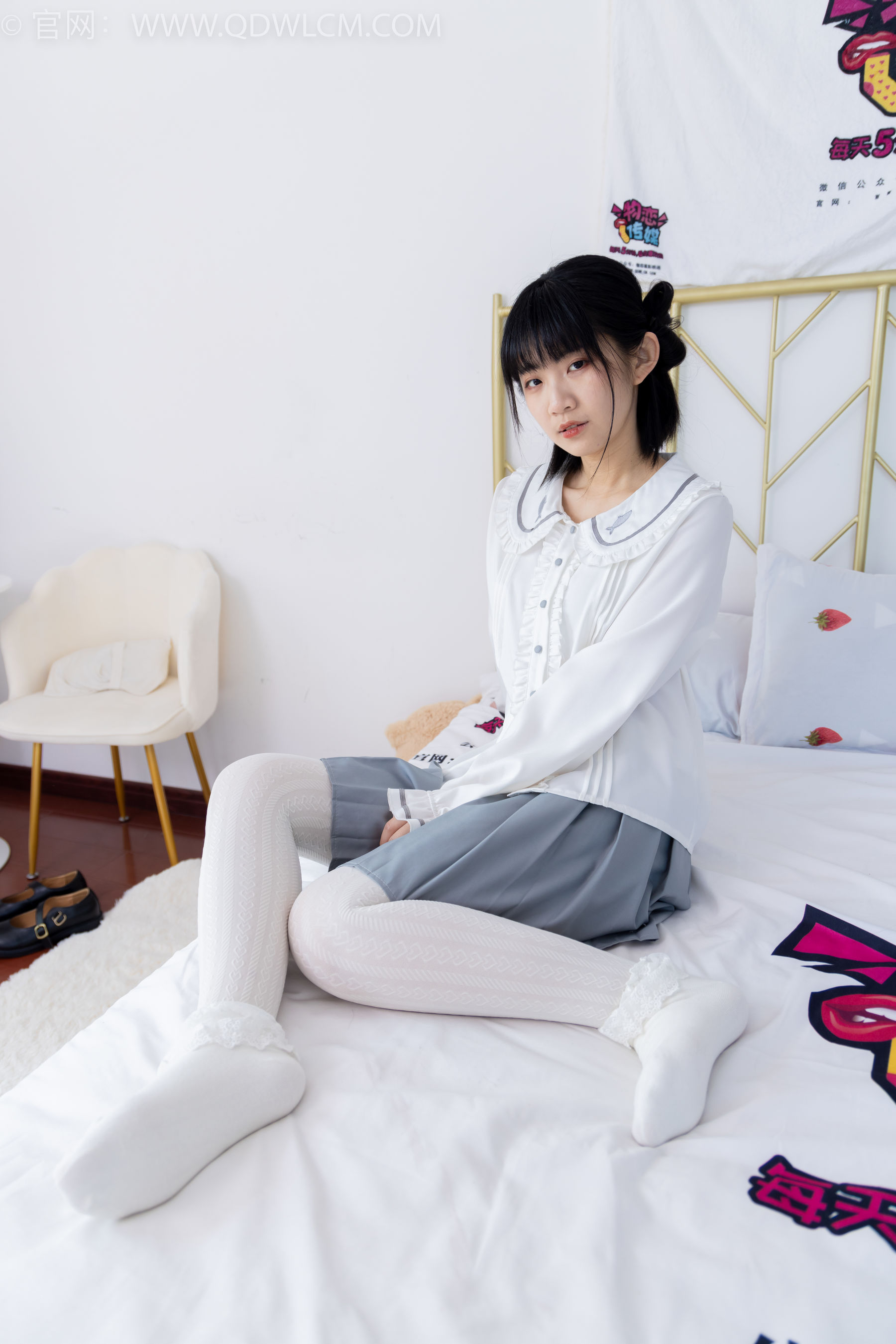 物恋传媒 No.1528 暗月-夏日葡萄