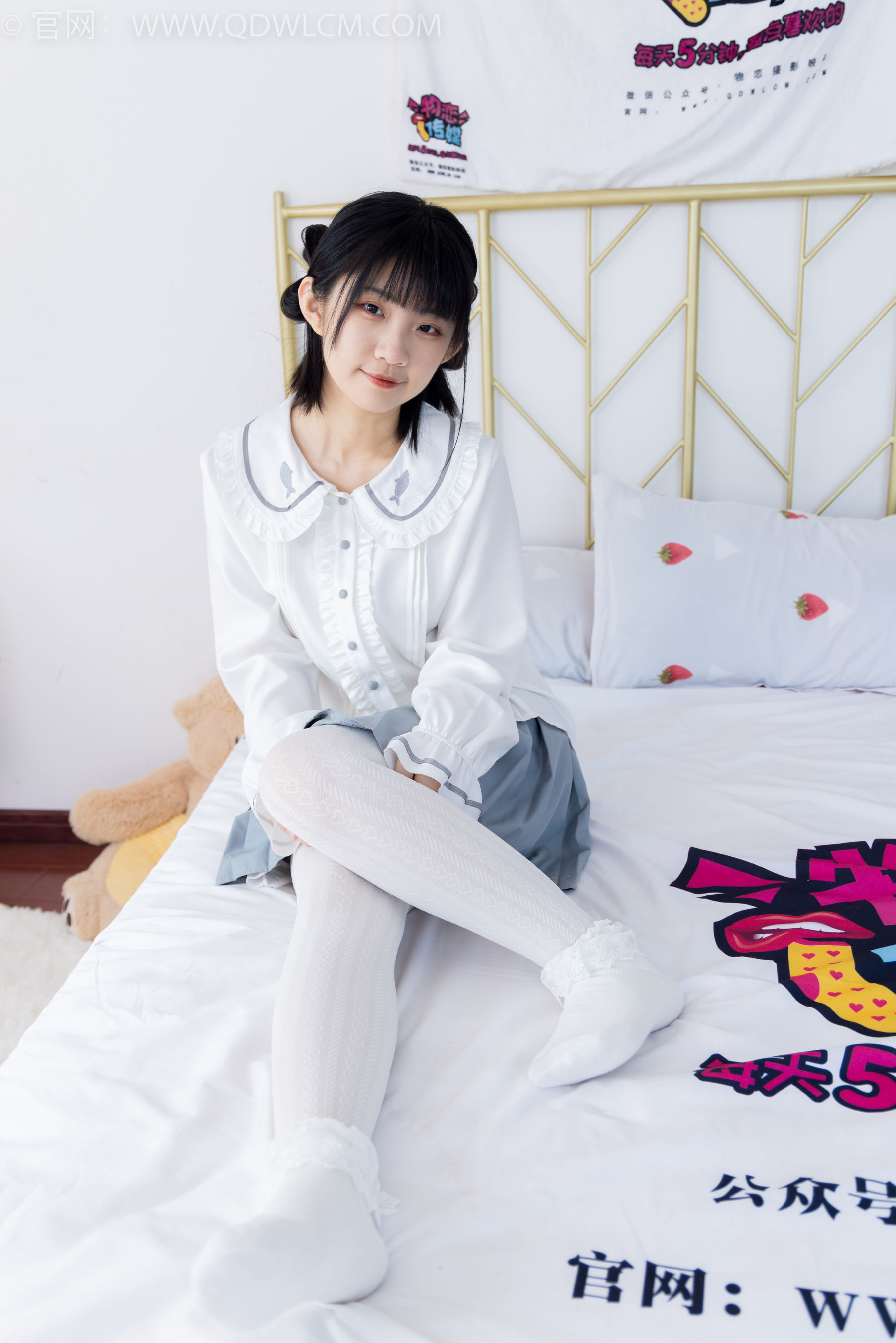 物恋传媒 No.1528 暗月-夏日葡萄