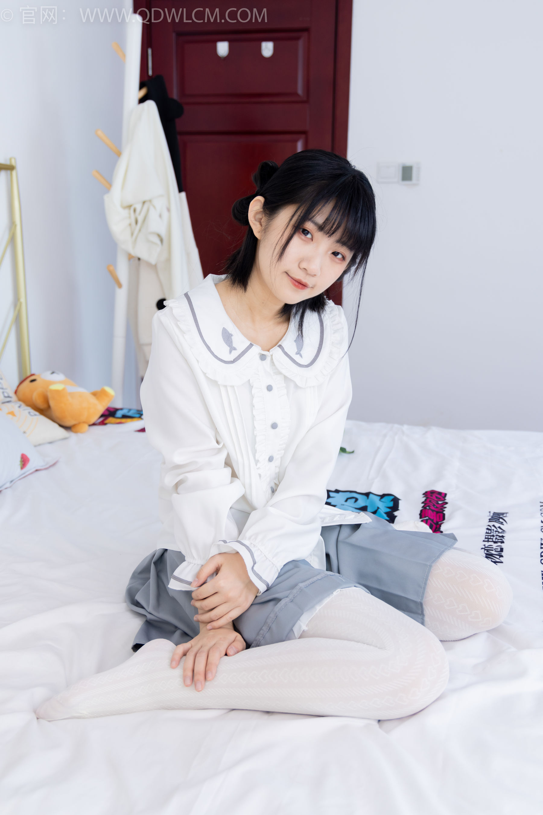 物恋传媒 No.1528 暗月-夏日葡萄