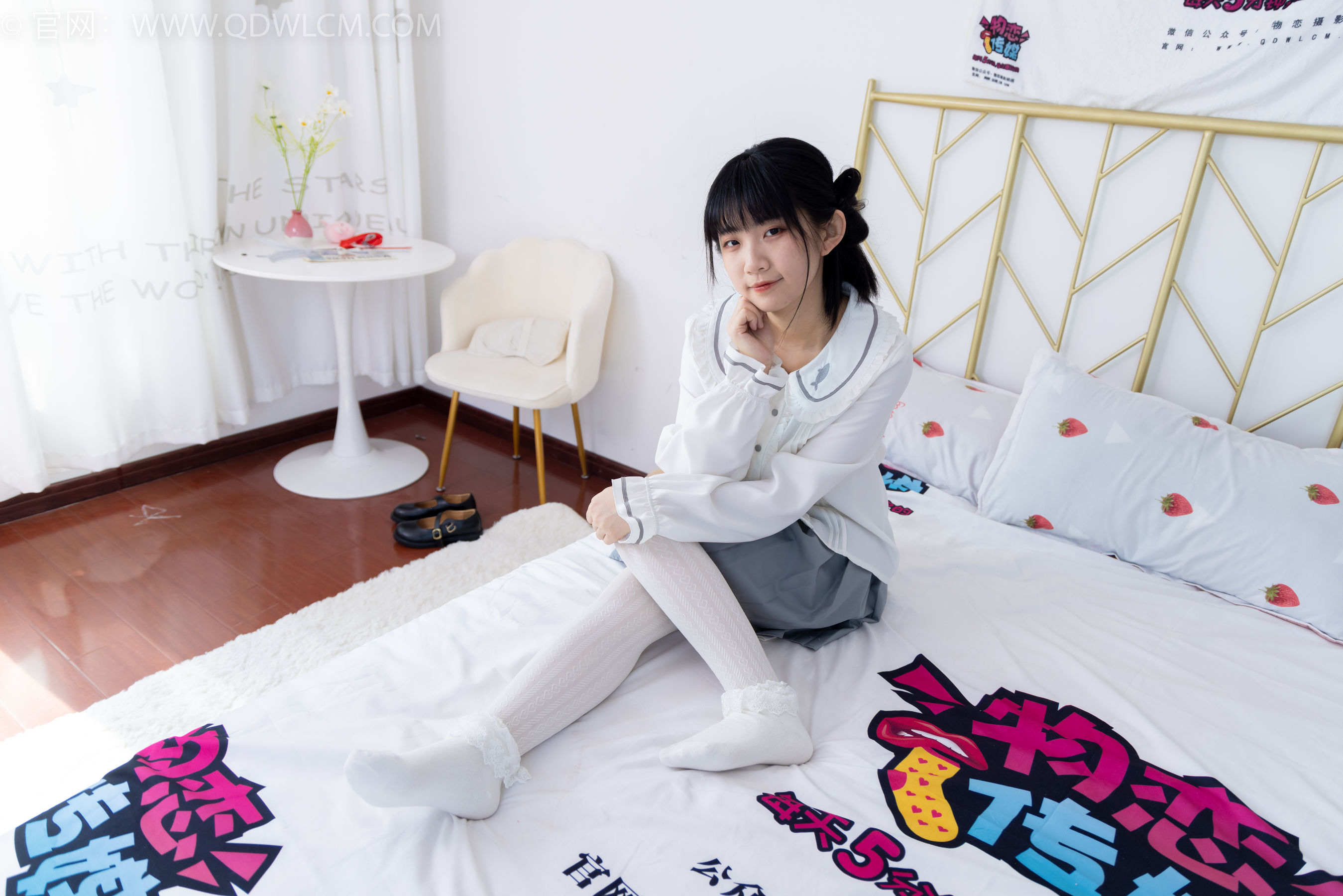 物恋传媒 No.1528 暗月-夏日葡萄