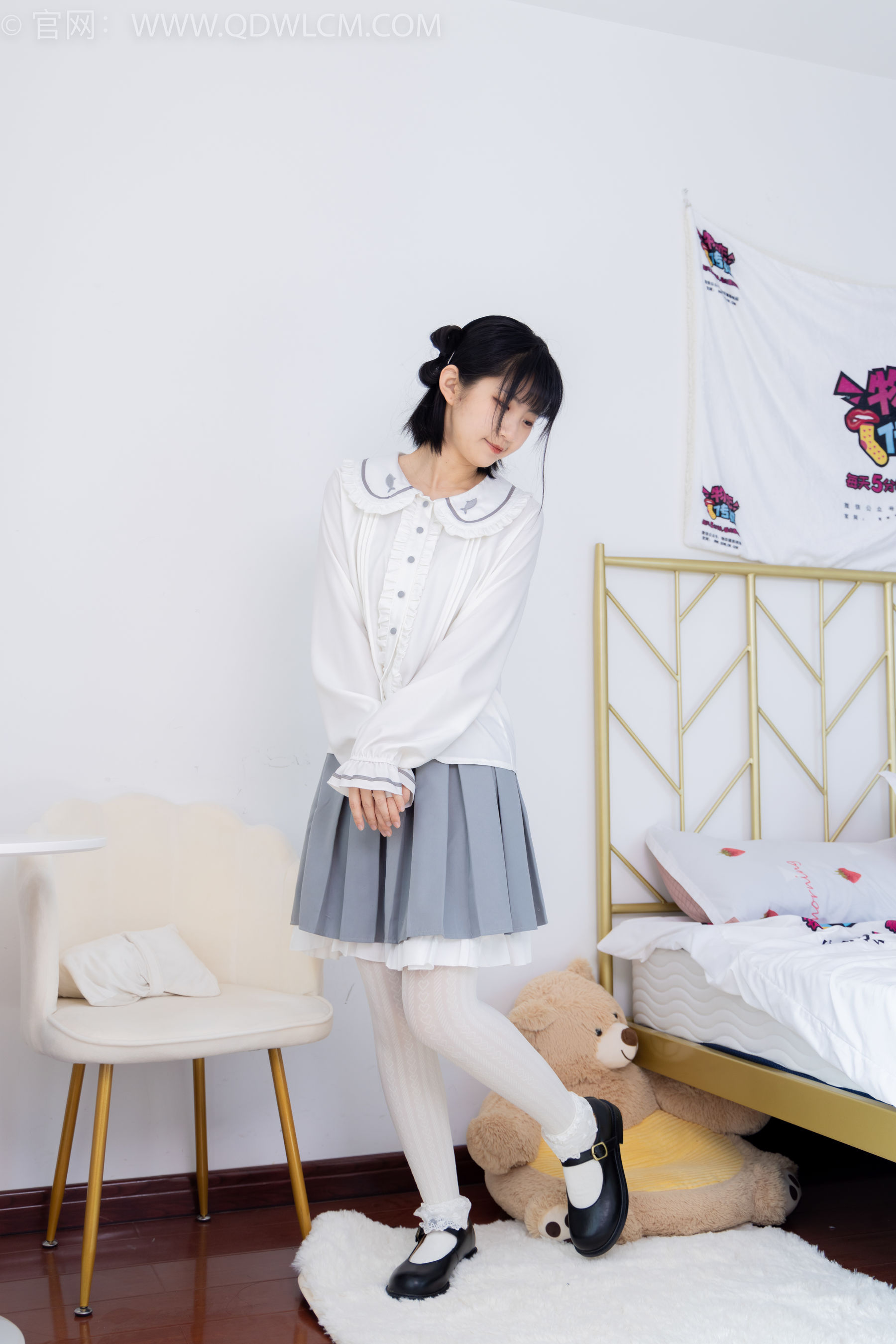 物恋传媒 No.1528 暗月-夏日葡萄