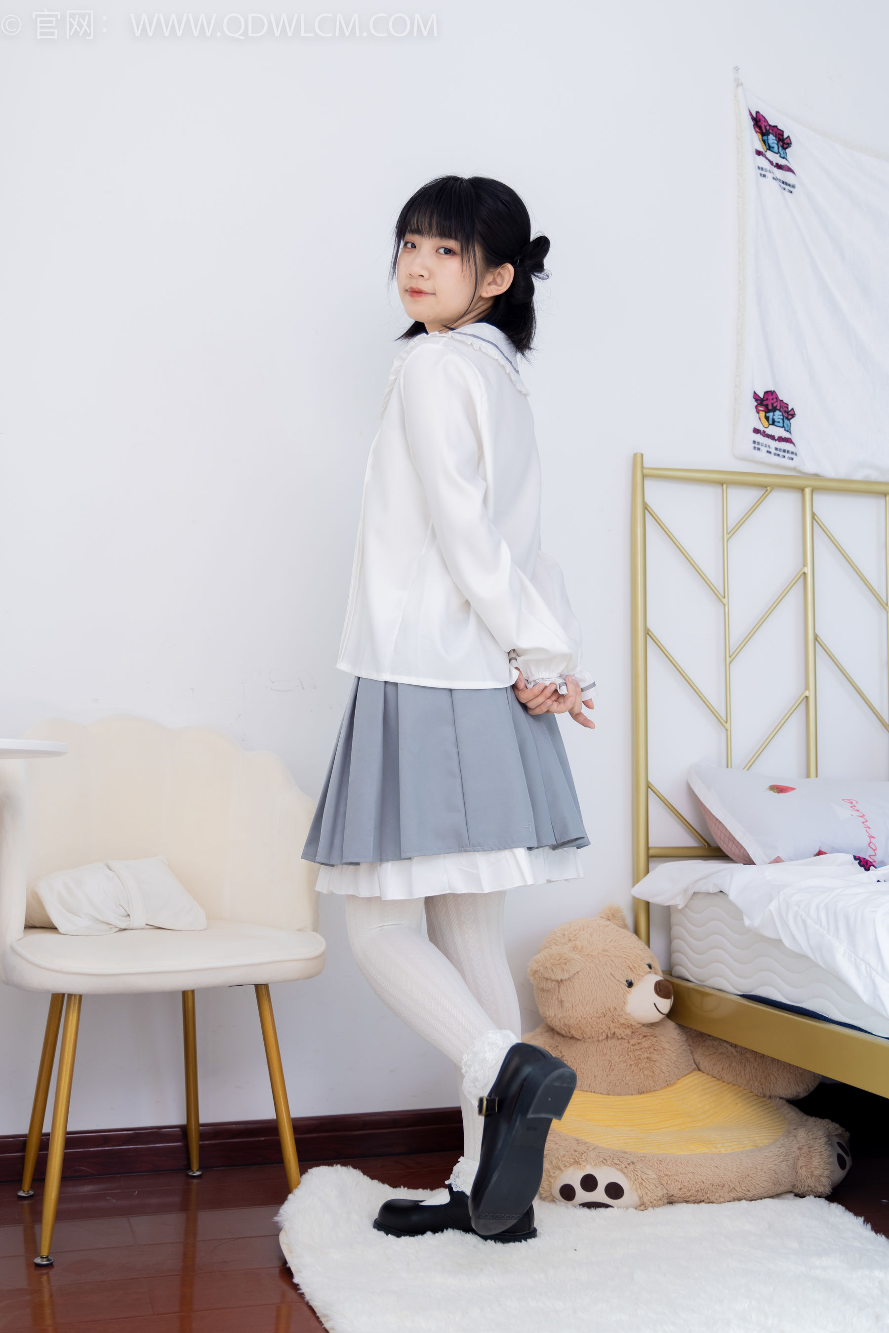物恋传媒 No.1528 暗月-夏日葡萄