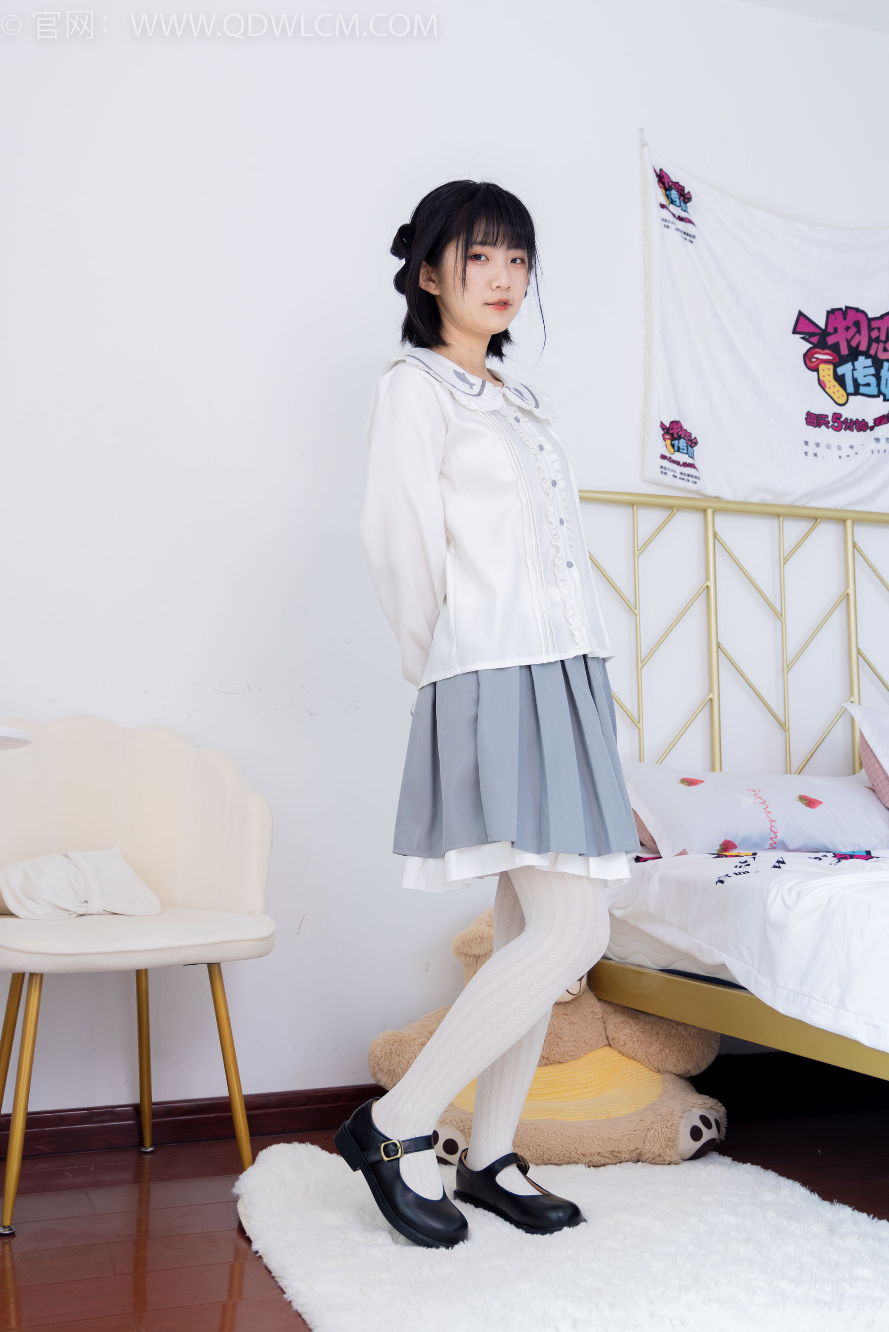 物恋传媒 No.1528 暗月-夏日葡萄