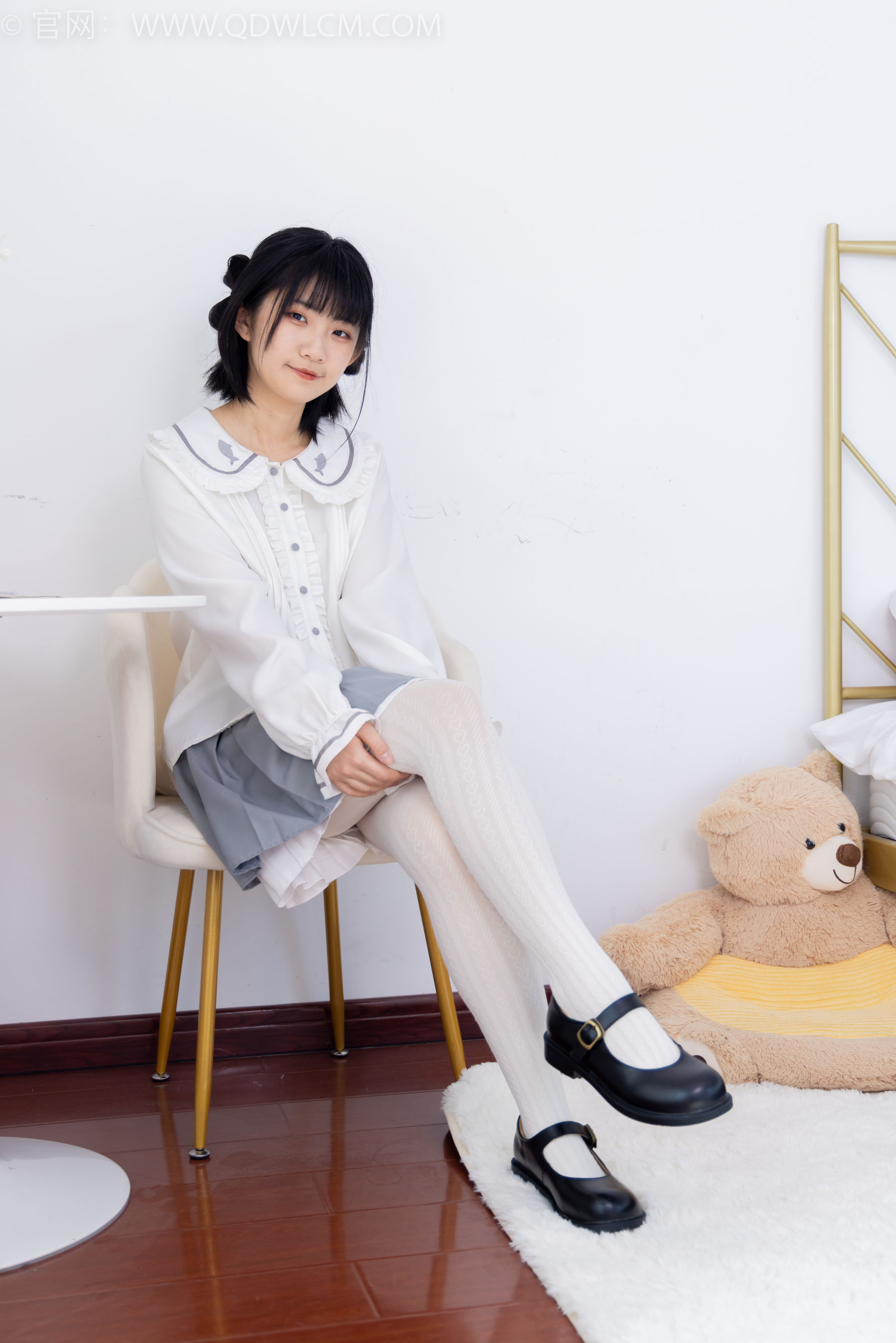 物恋传媒 No.1528 暗月-夏日葡萄