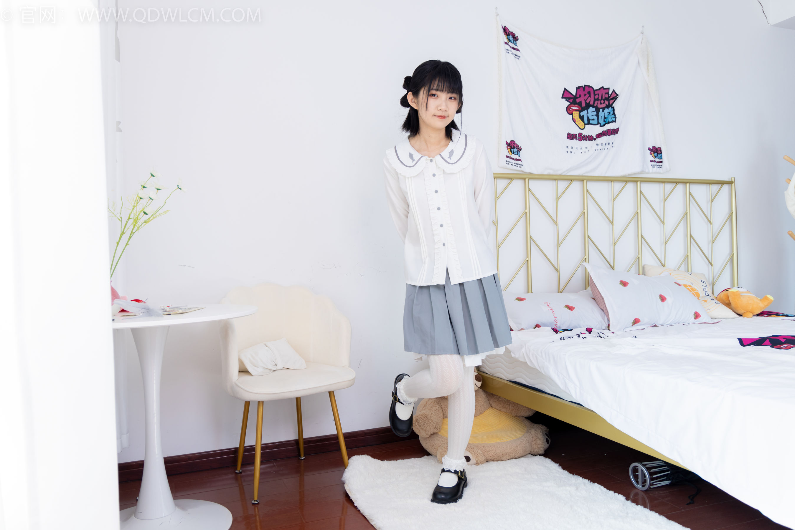 物恋传媒 No.1528 暗月-夏日葡萄