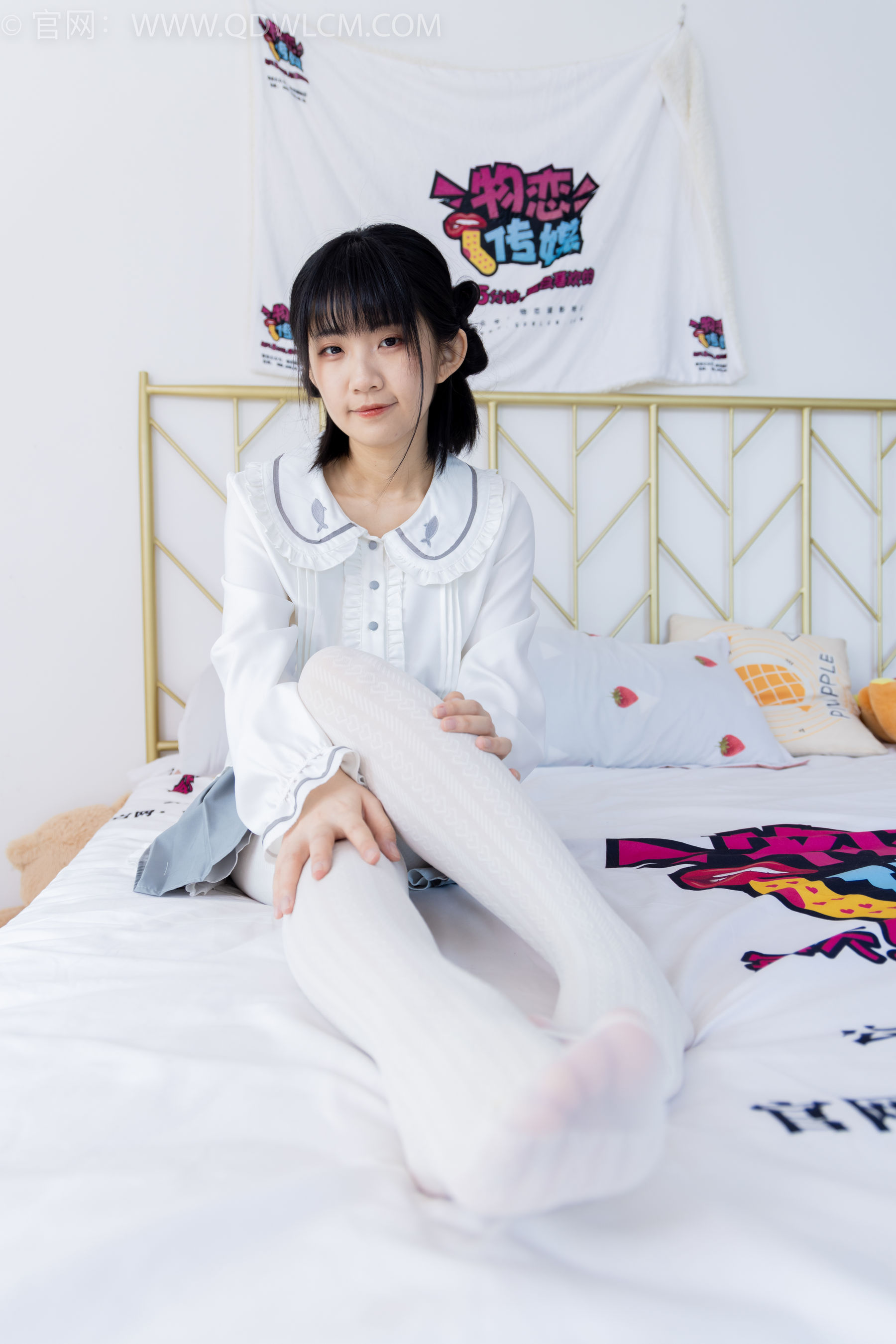 物恋传媒 No.1528 暗月-夏日葡萄