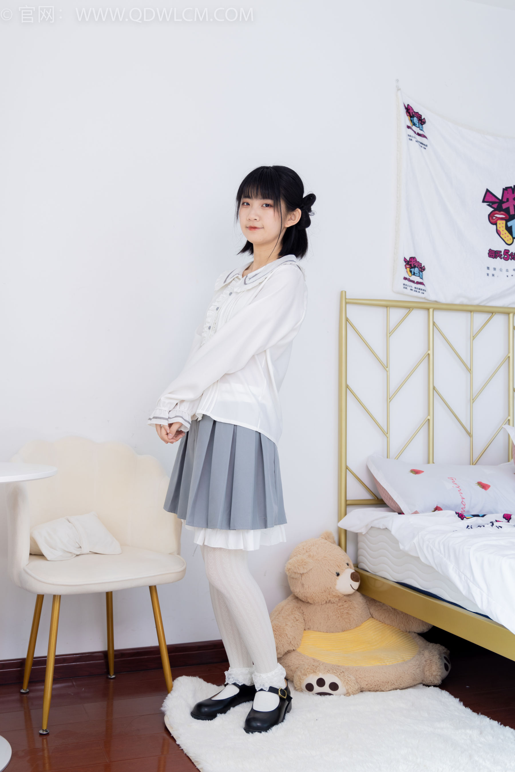 物恋传媒 No.1528 暗月-夏日葡萄