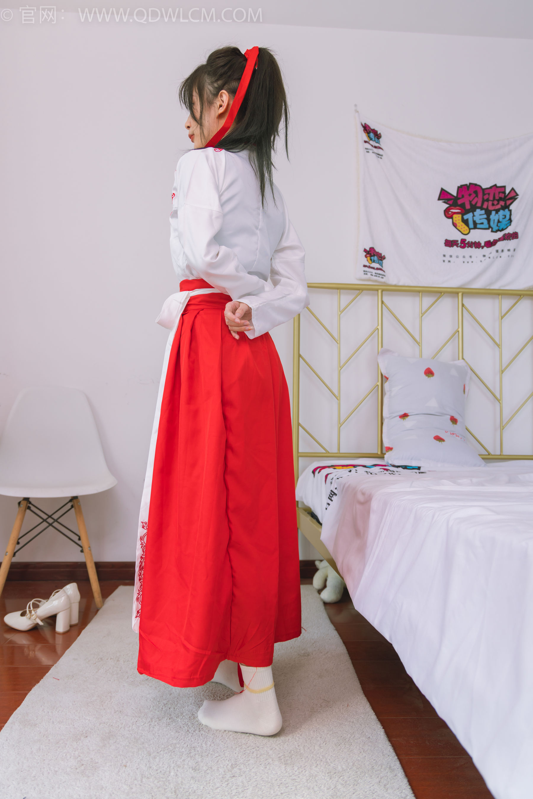 物恋传媒 No.1482 卿卿-红衣少女