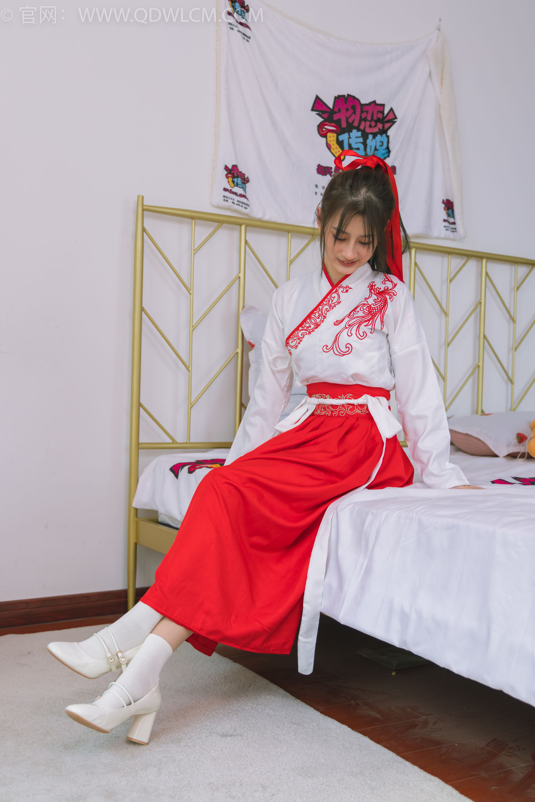 物恋传媒 No.1482 卿卿-红衣少女