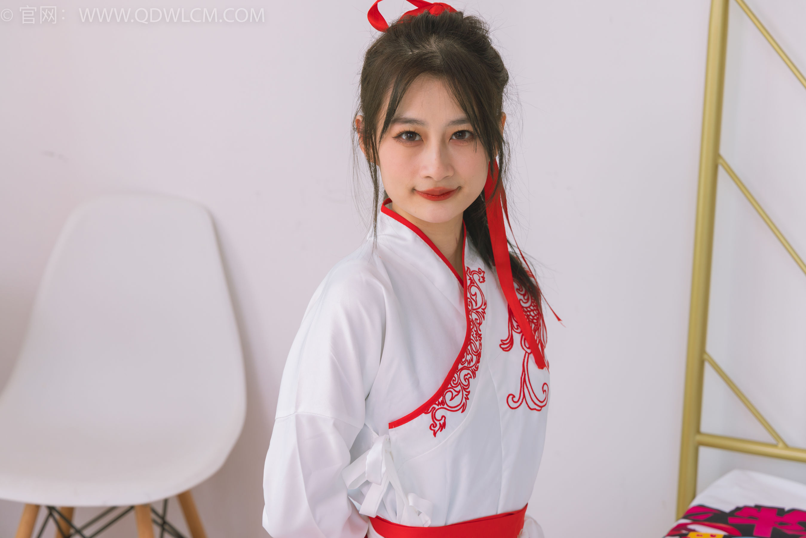 物恋传媒 No.1482 卿卿-红衣少女