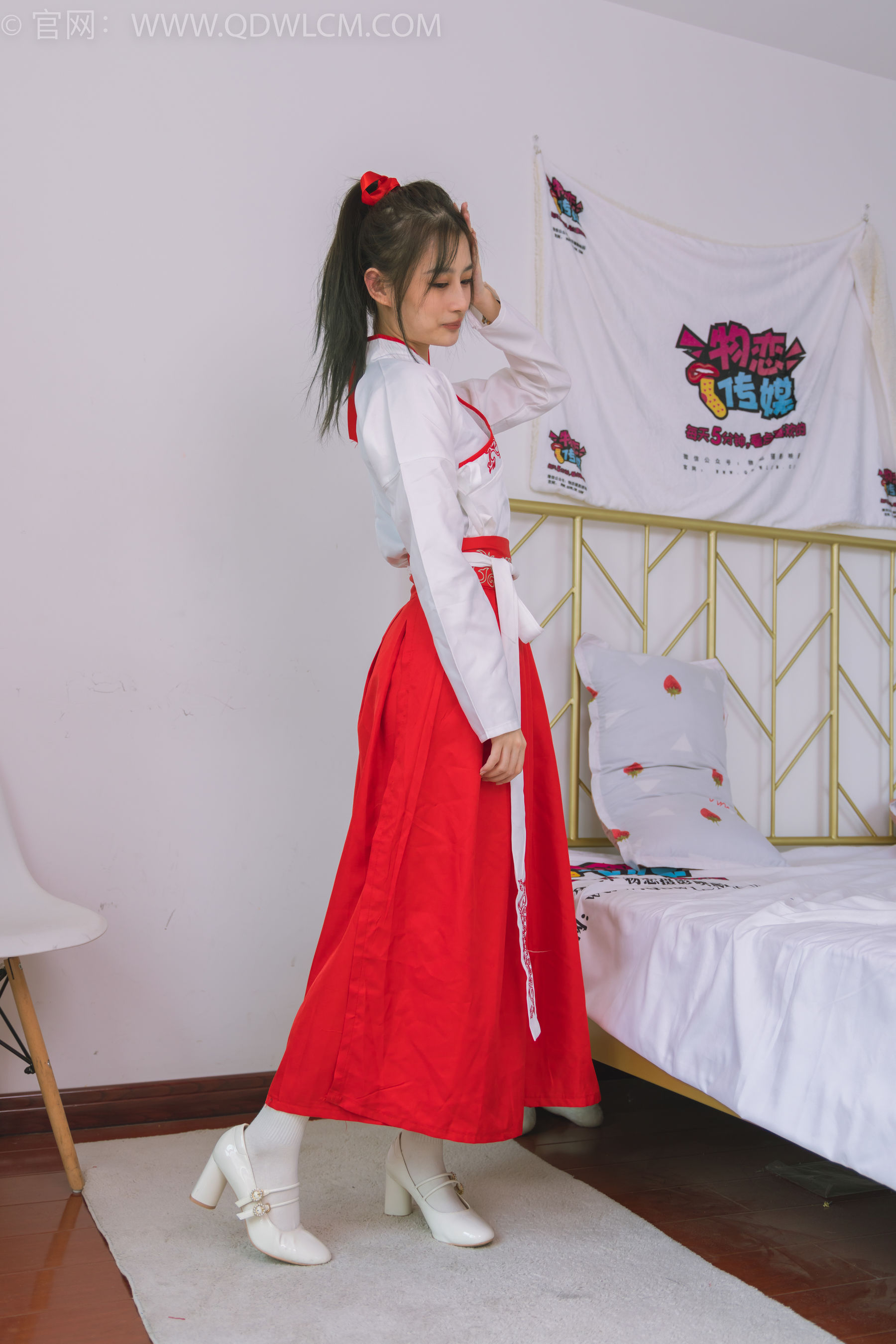 物恋传媒 No.1482 卿卿-红衣少女