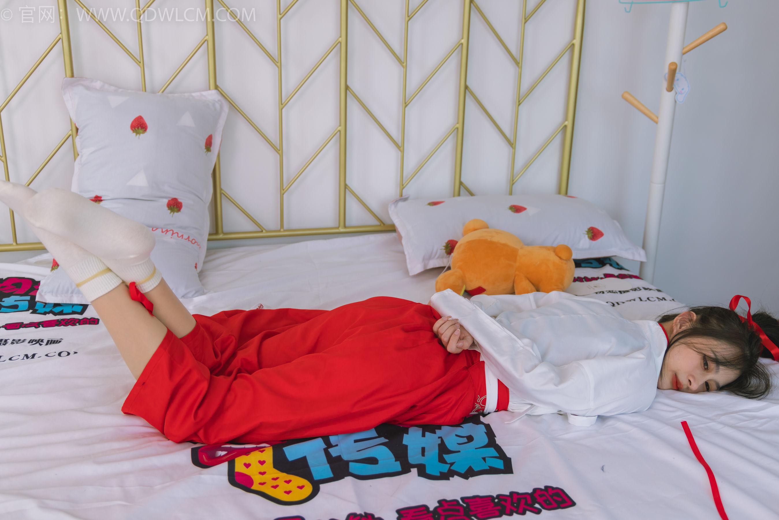 物恋传媒 No.1482 卿卿-红衣少女