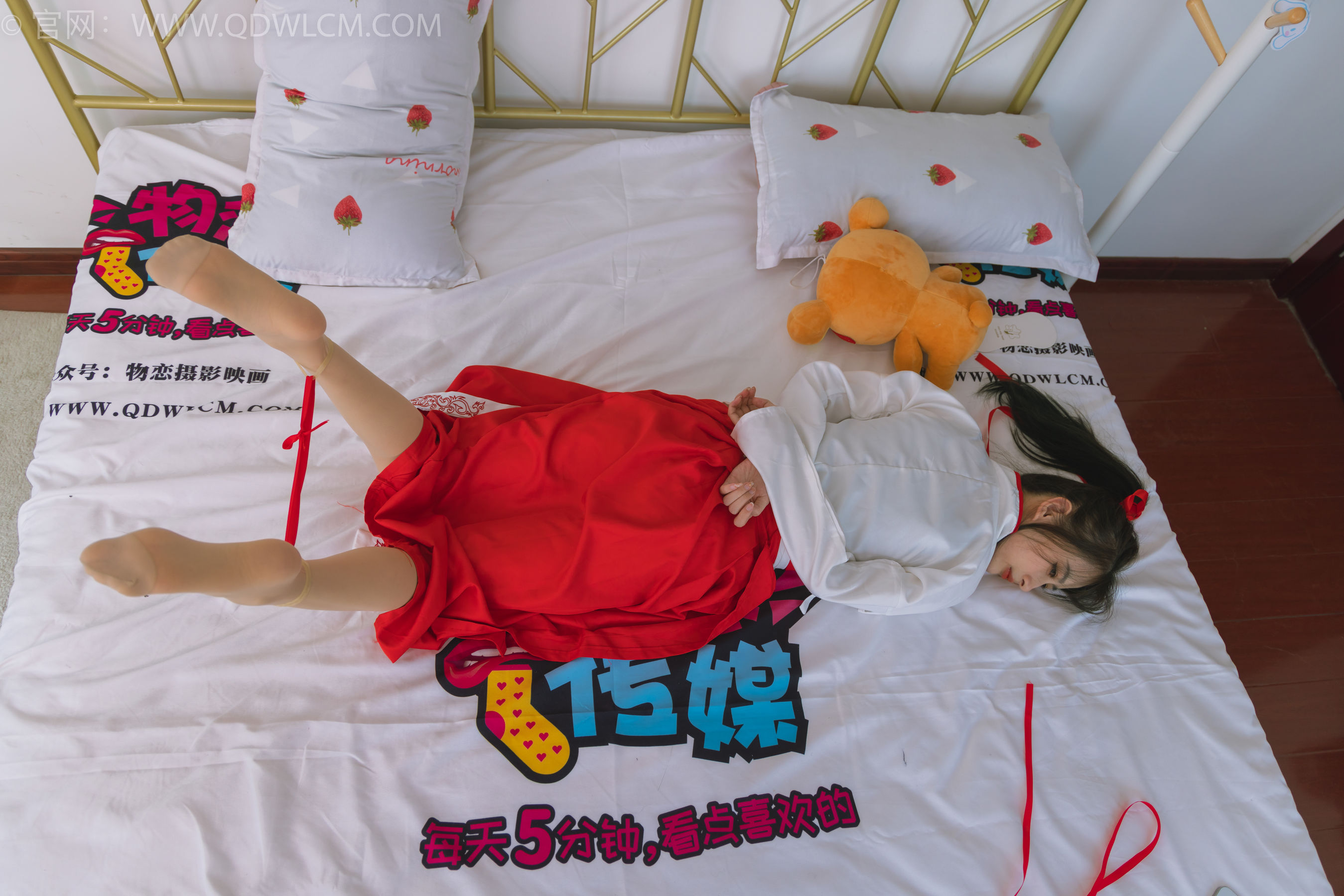 物恋传媒 No.1482 卿卿-红衣少女