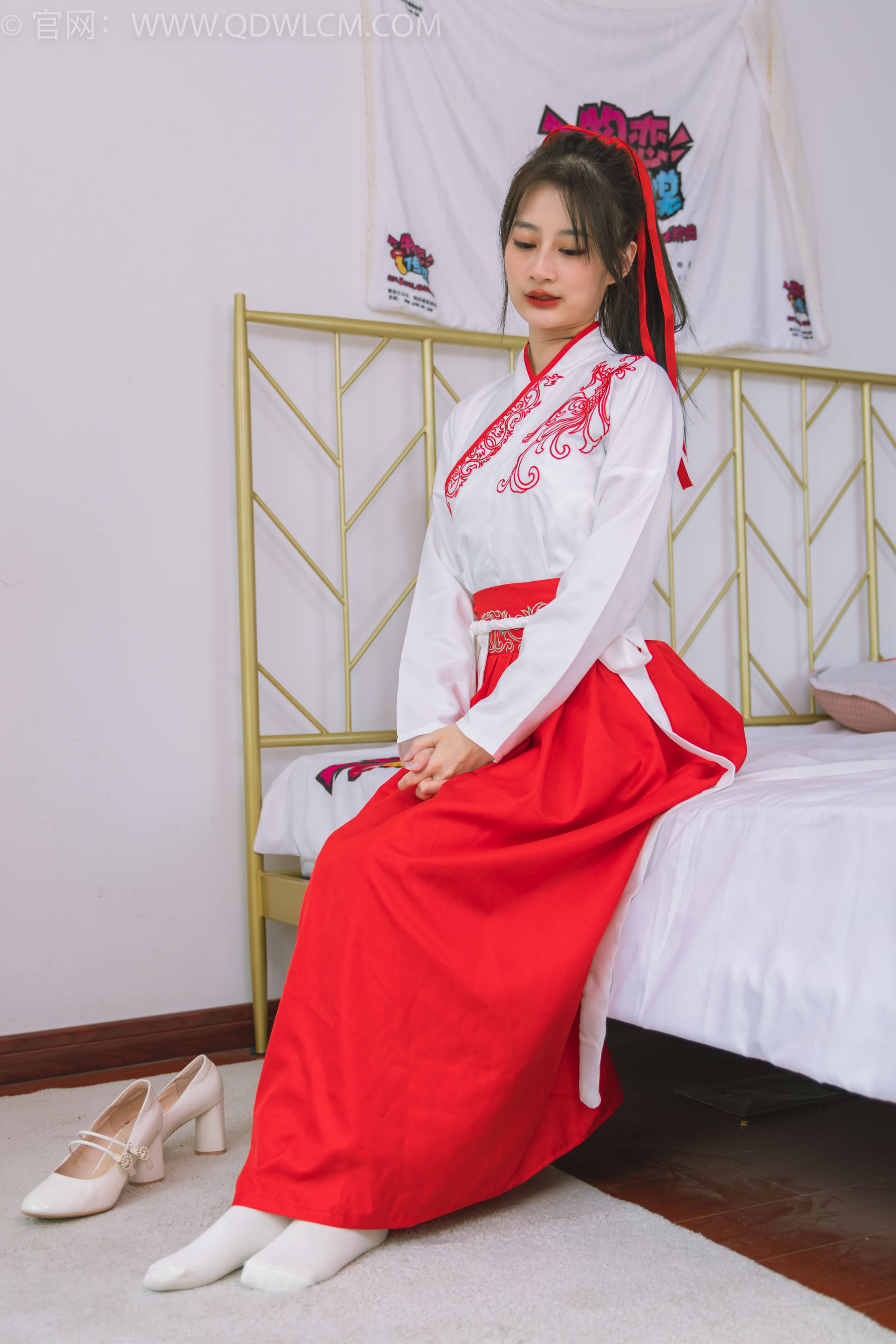 物恋传媒 No.1482 卿卿-红衣少女