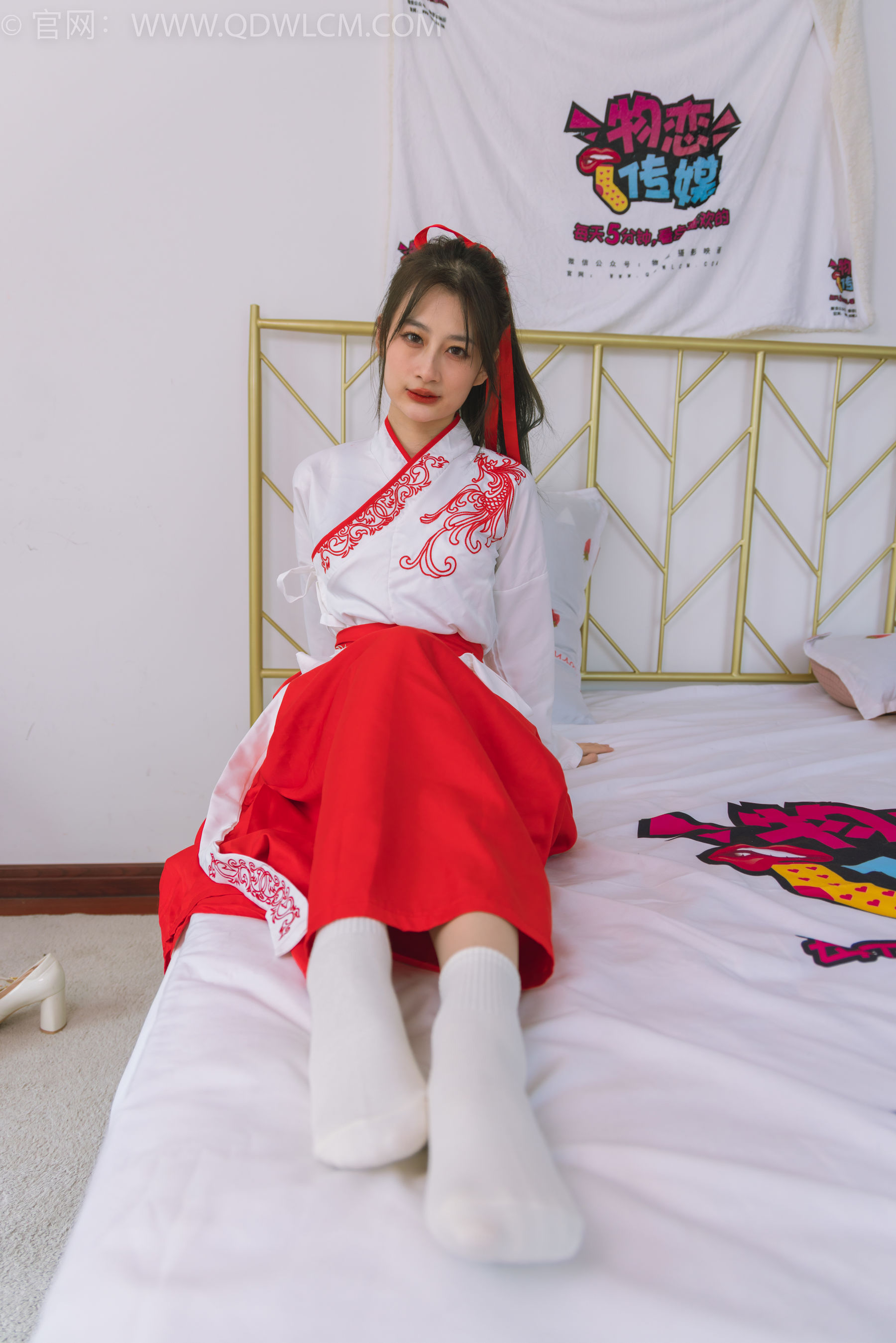 物恋传媒 No.1482 卿卿-红衣少女