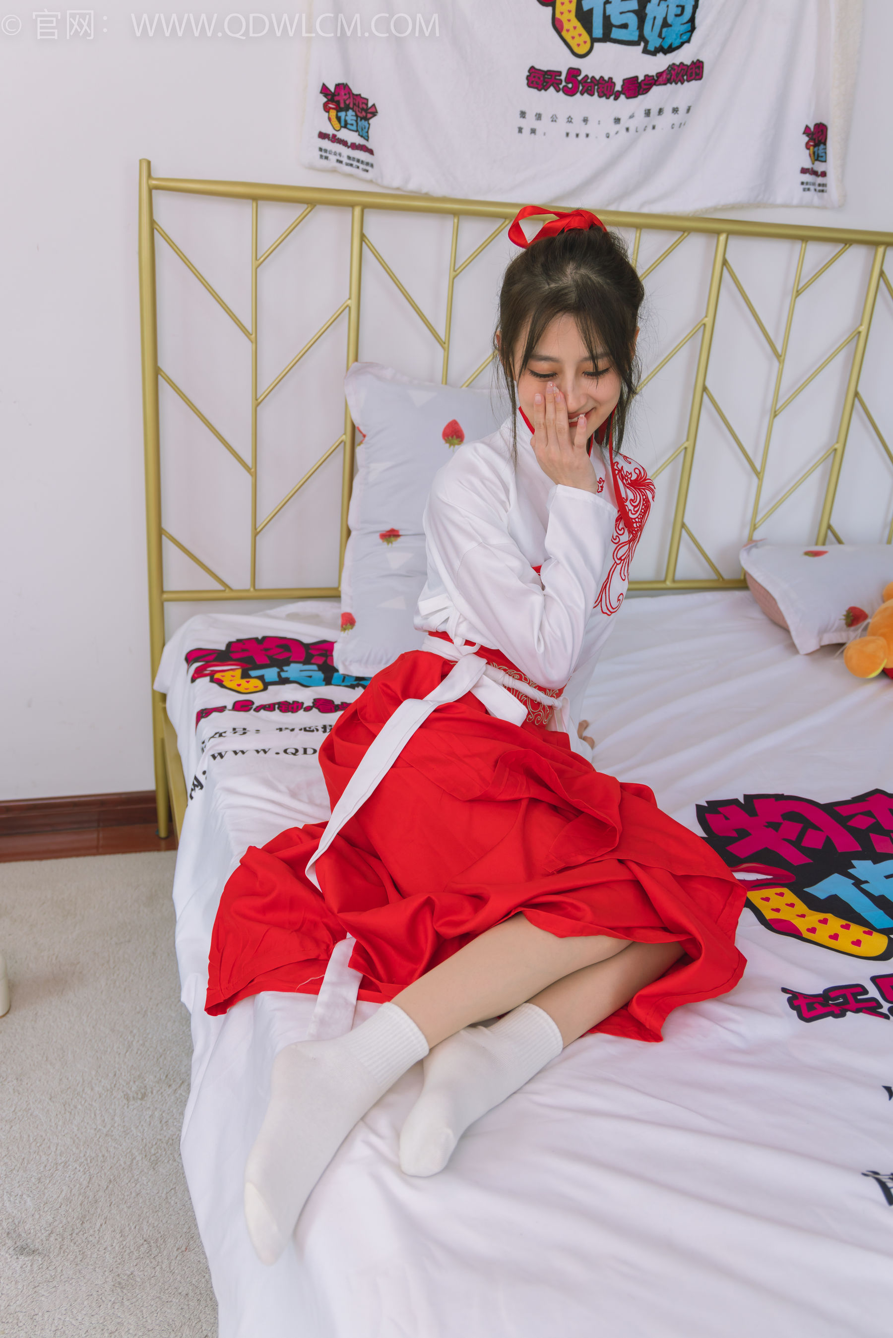 物恋传媒 No.1482 卿卿-红衣少女