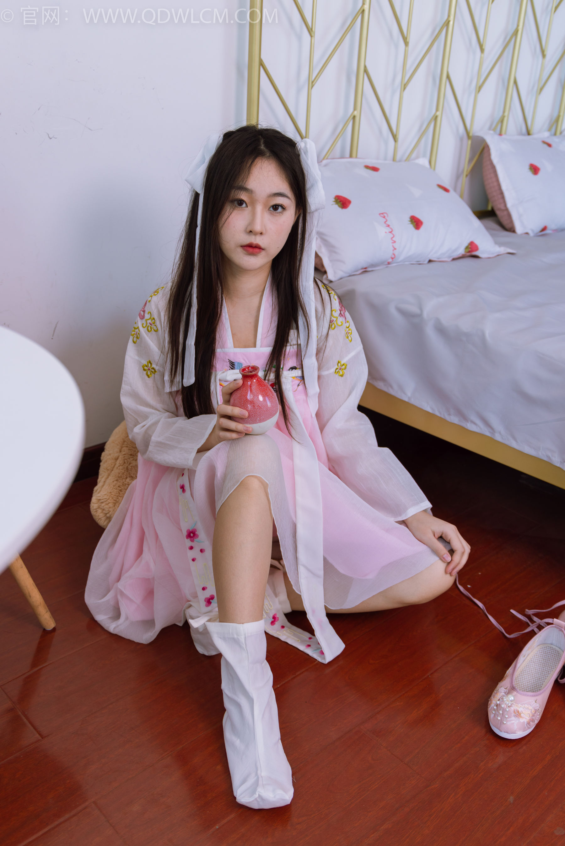 物恋传媒 No.1484 美兔-杏花微雨