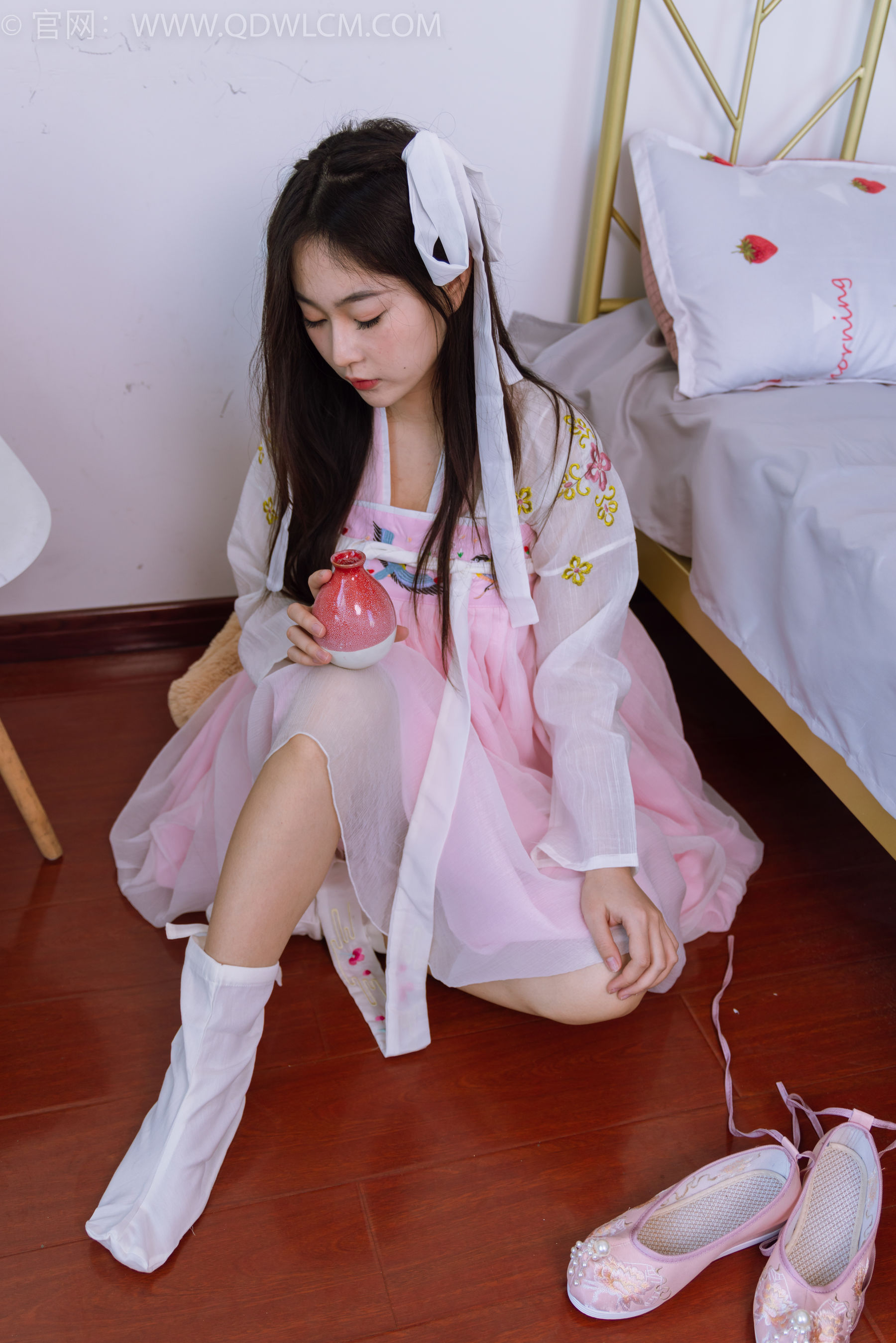 物恋传媒 No.1484 美兔-杏花微雨