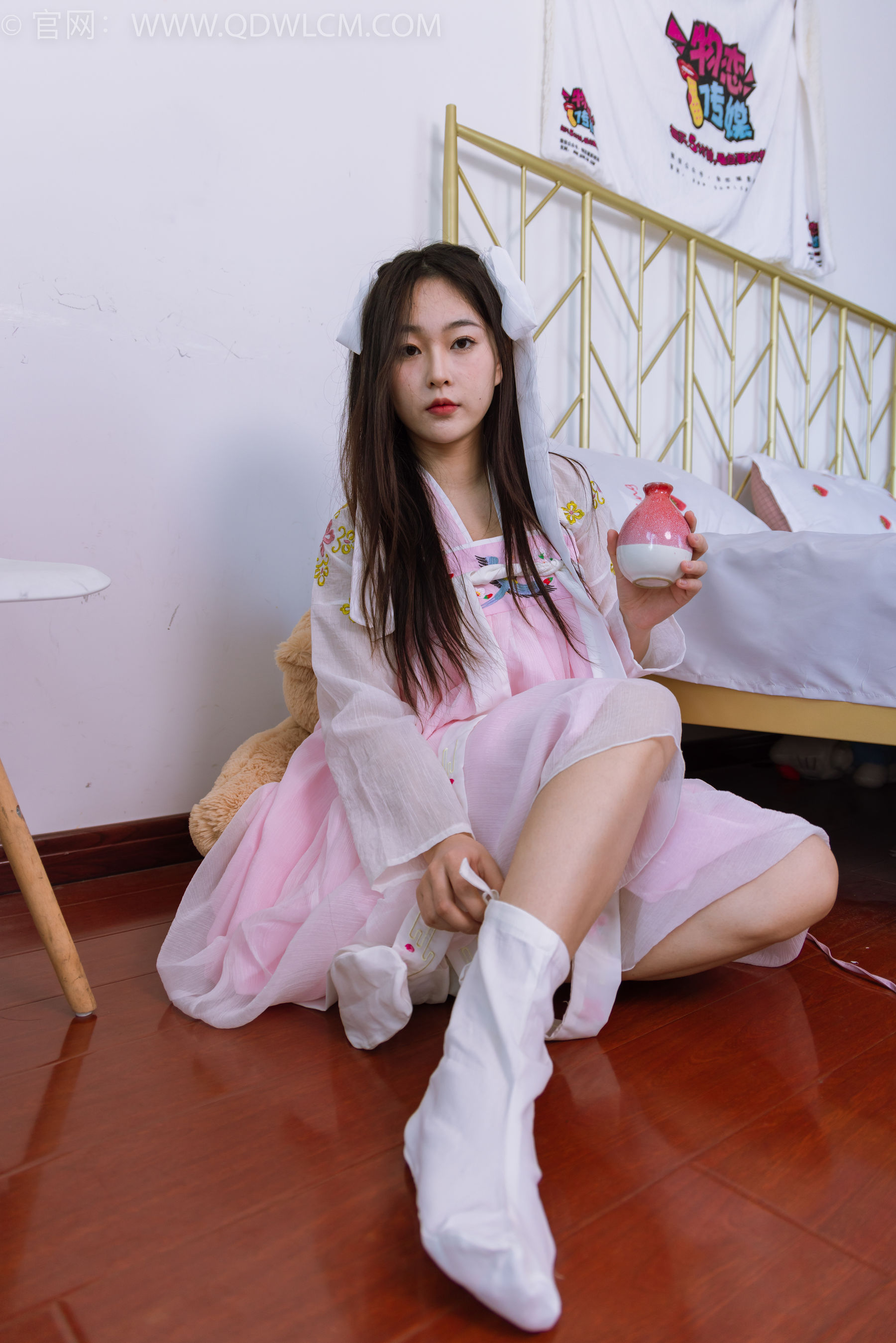 物恋传媒 No.1484 美兔-杏花微雨