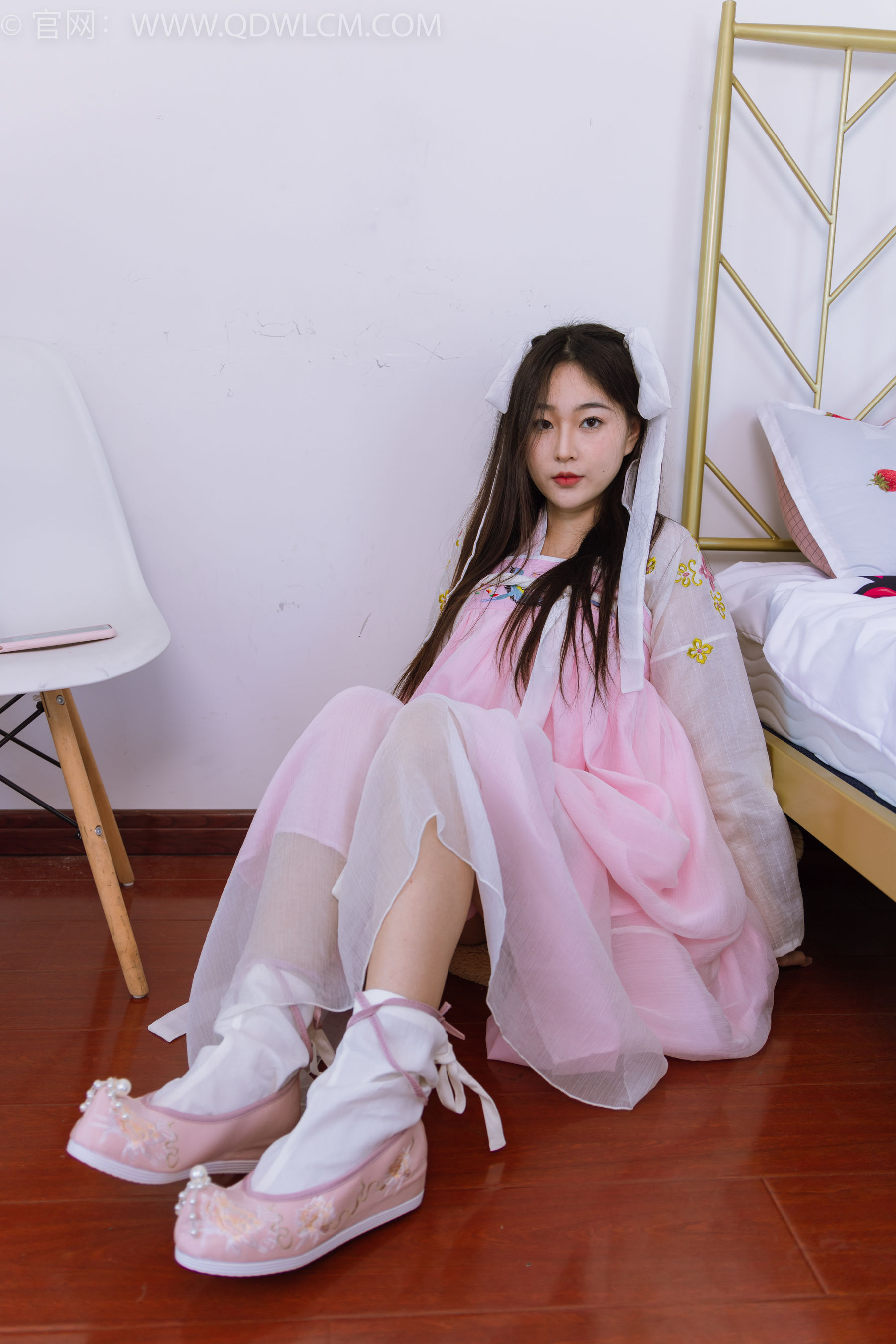 物恋传媒 No.1484 美兔-杏花微雨