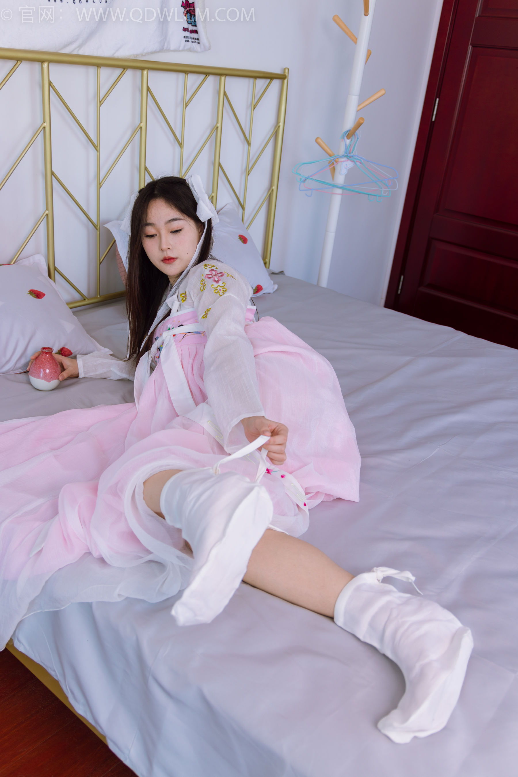 物恋传媒 No.1484 美兔-杏花微雨