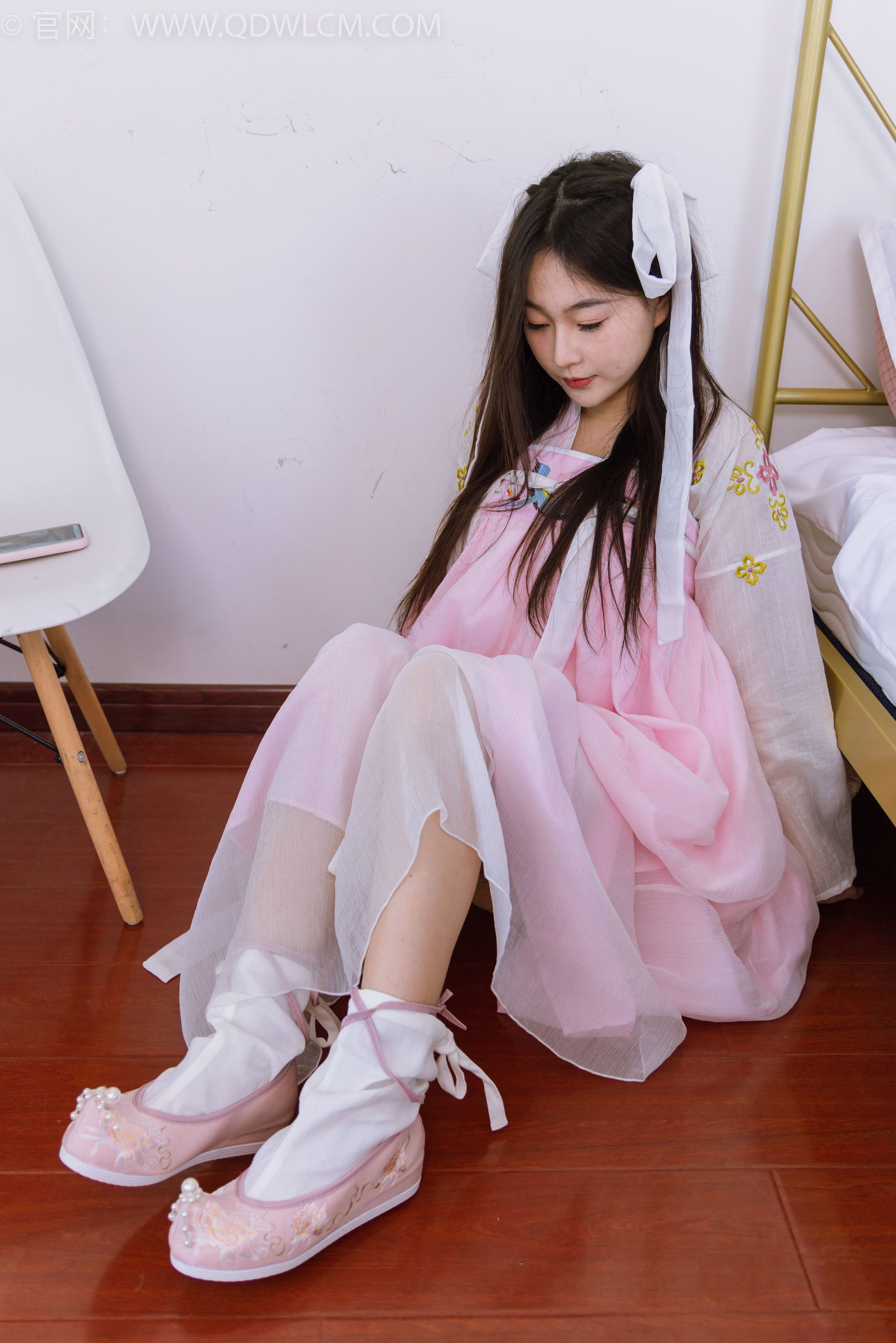 物恋传媒 No.1484 美兔-杏花微雨