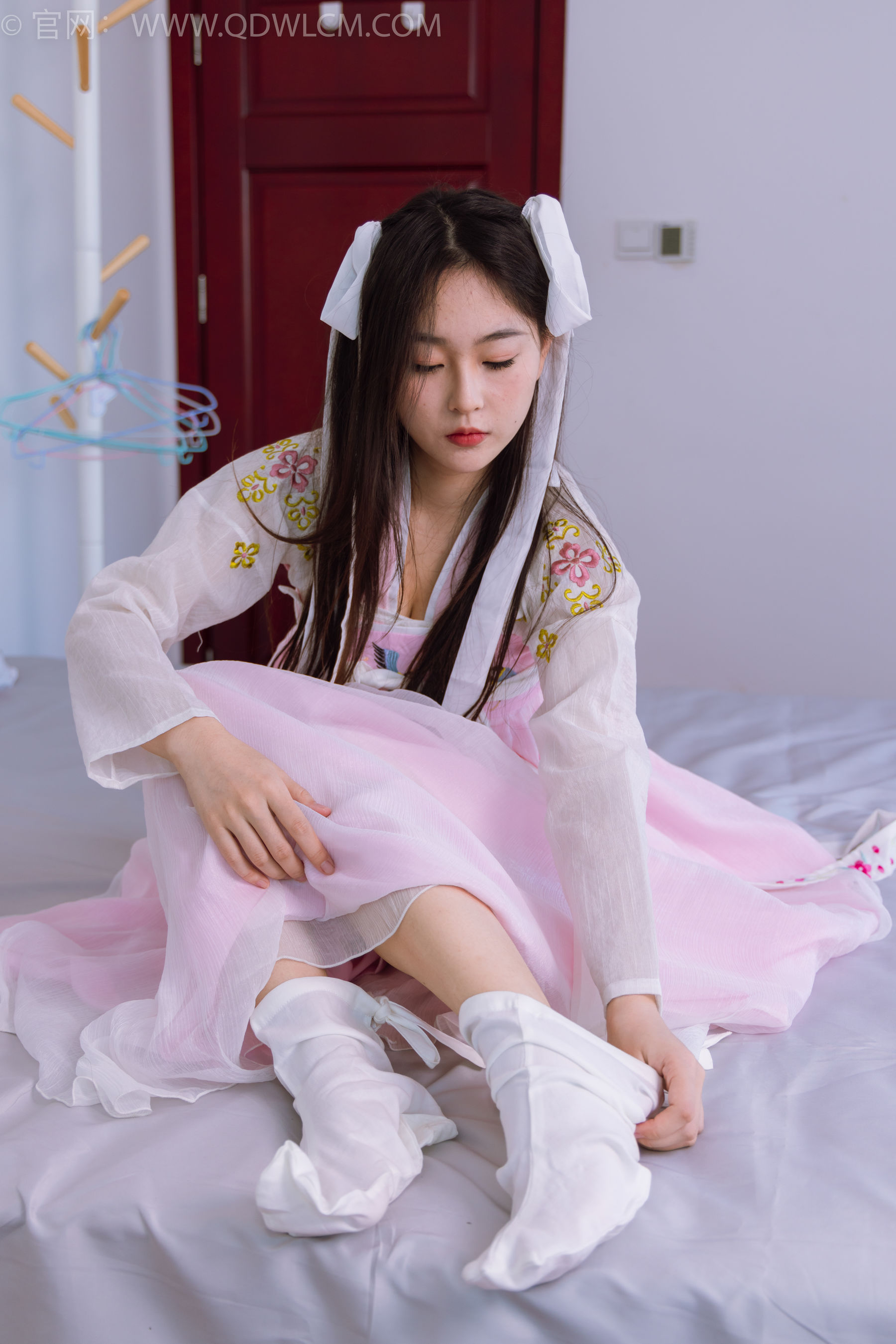 物恋传媒 No.1484 美兔-杏花微雨