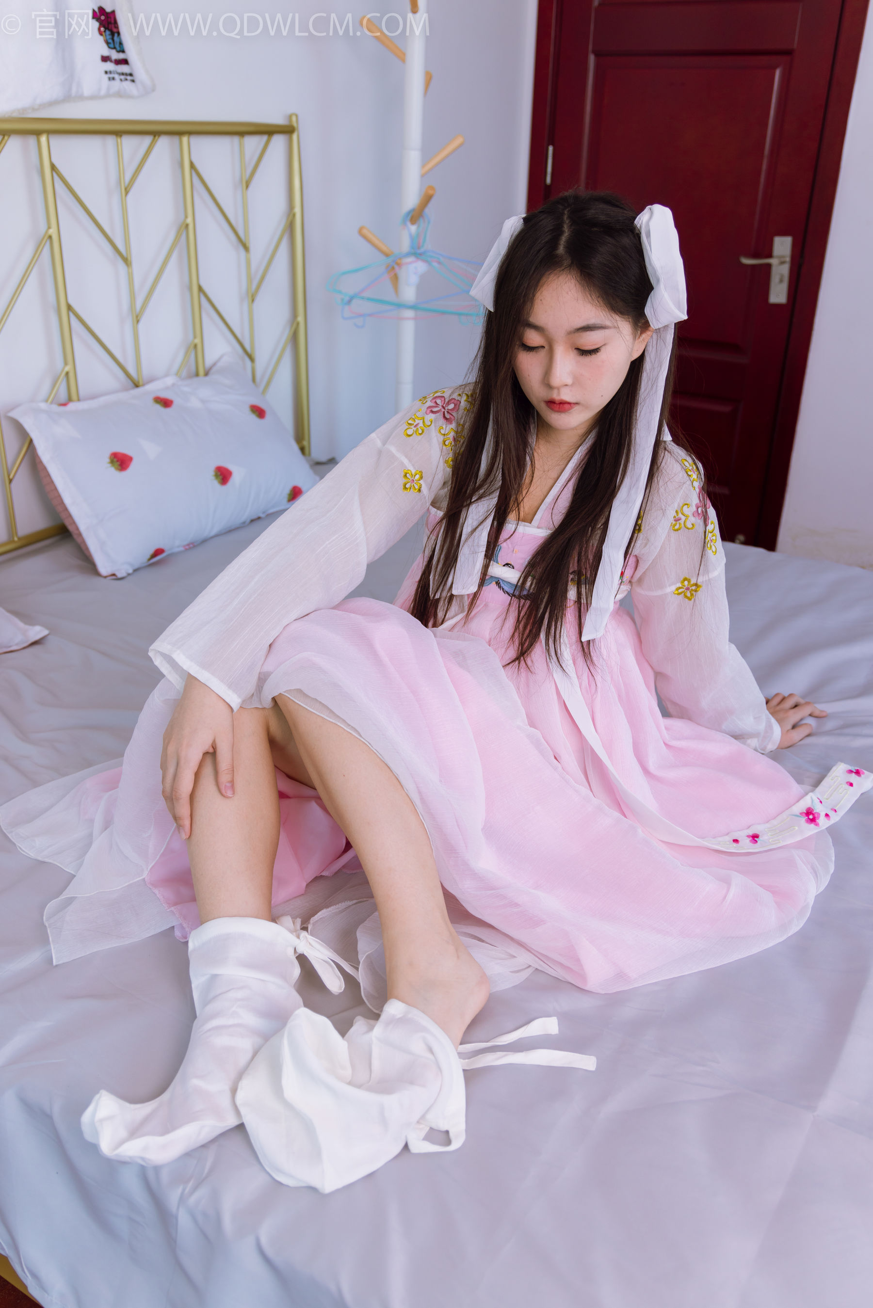 物恋传媒 No.1484 美兔-杏花微雨