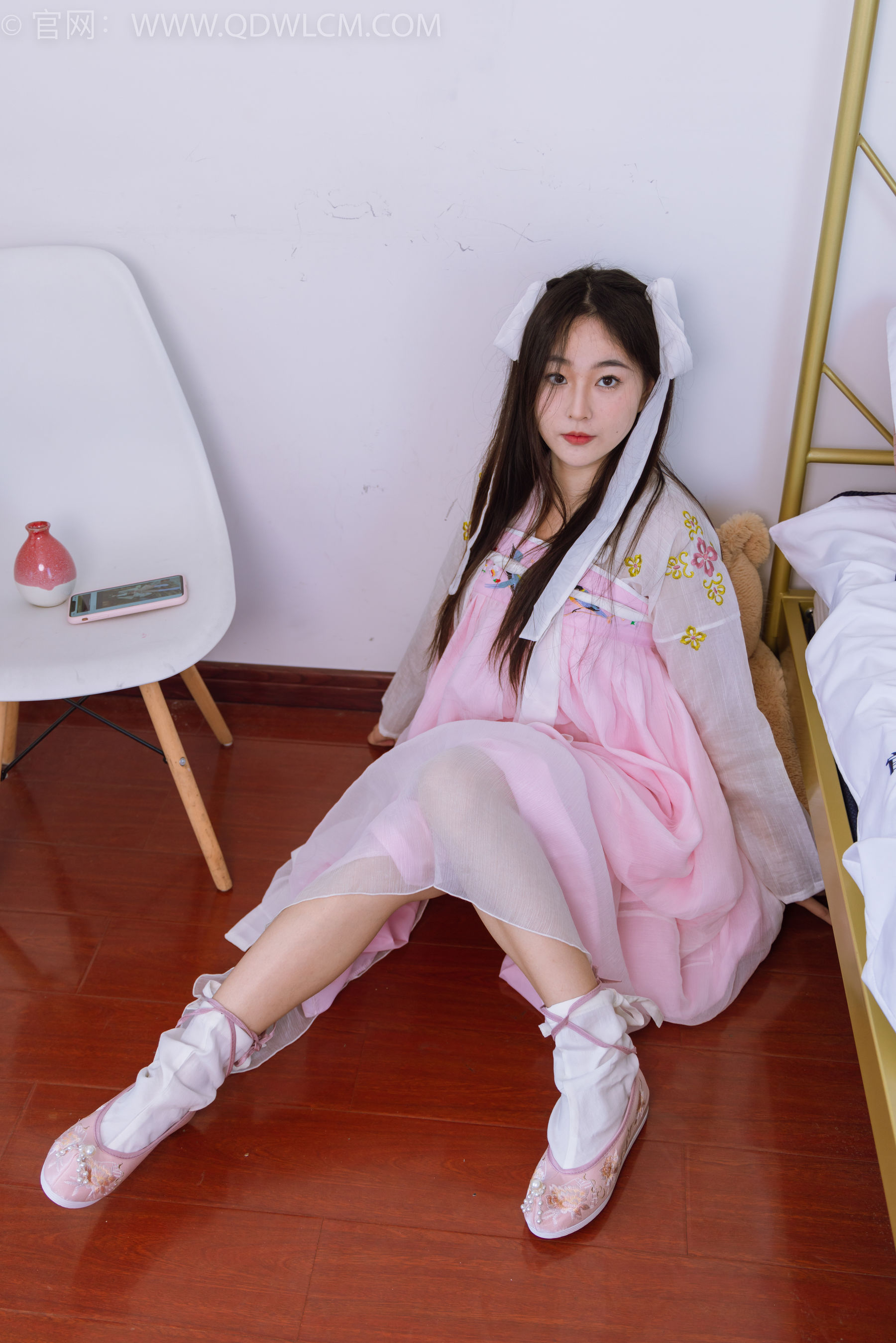物恋传媒 No.1484 美兔-杏花微雨