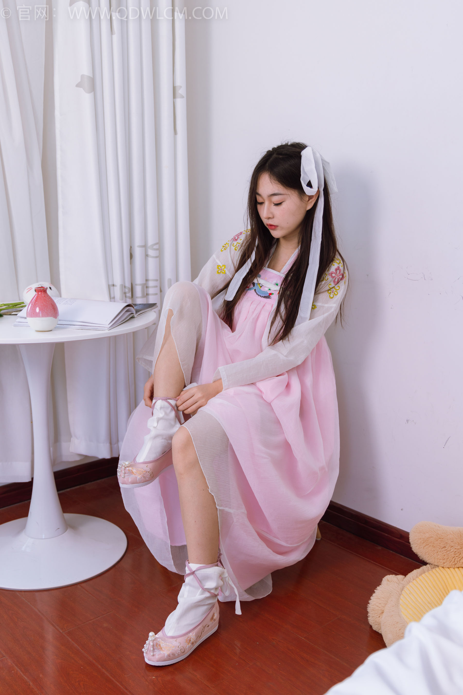 物恋传媒 No.1484 美兔-杏花微雨