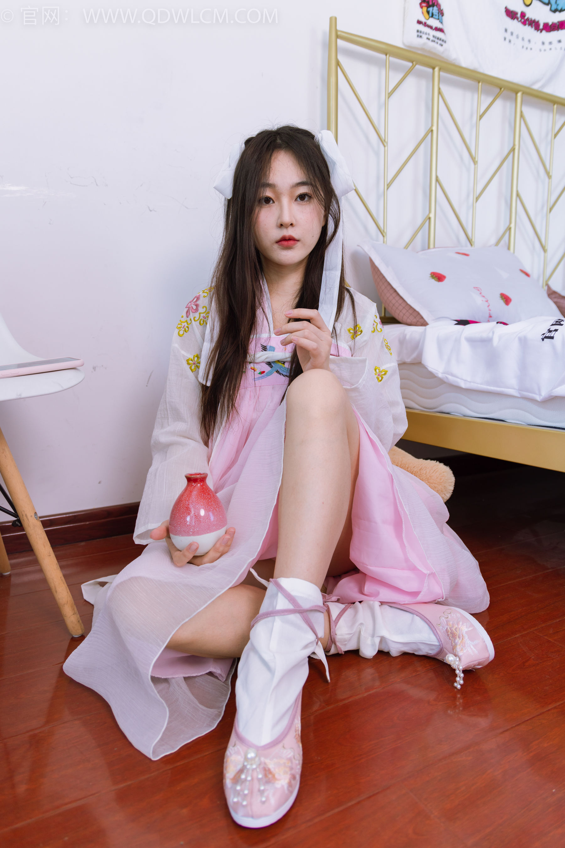 物恋传媒 No.1484 美兔-杏花微雨