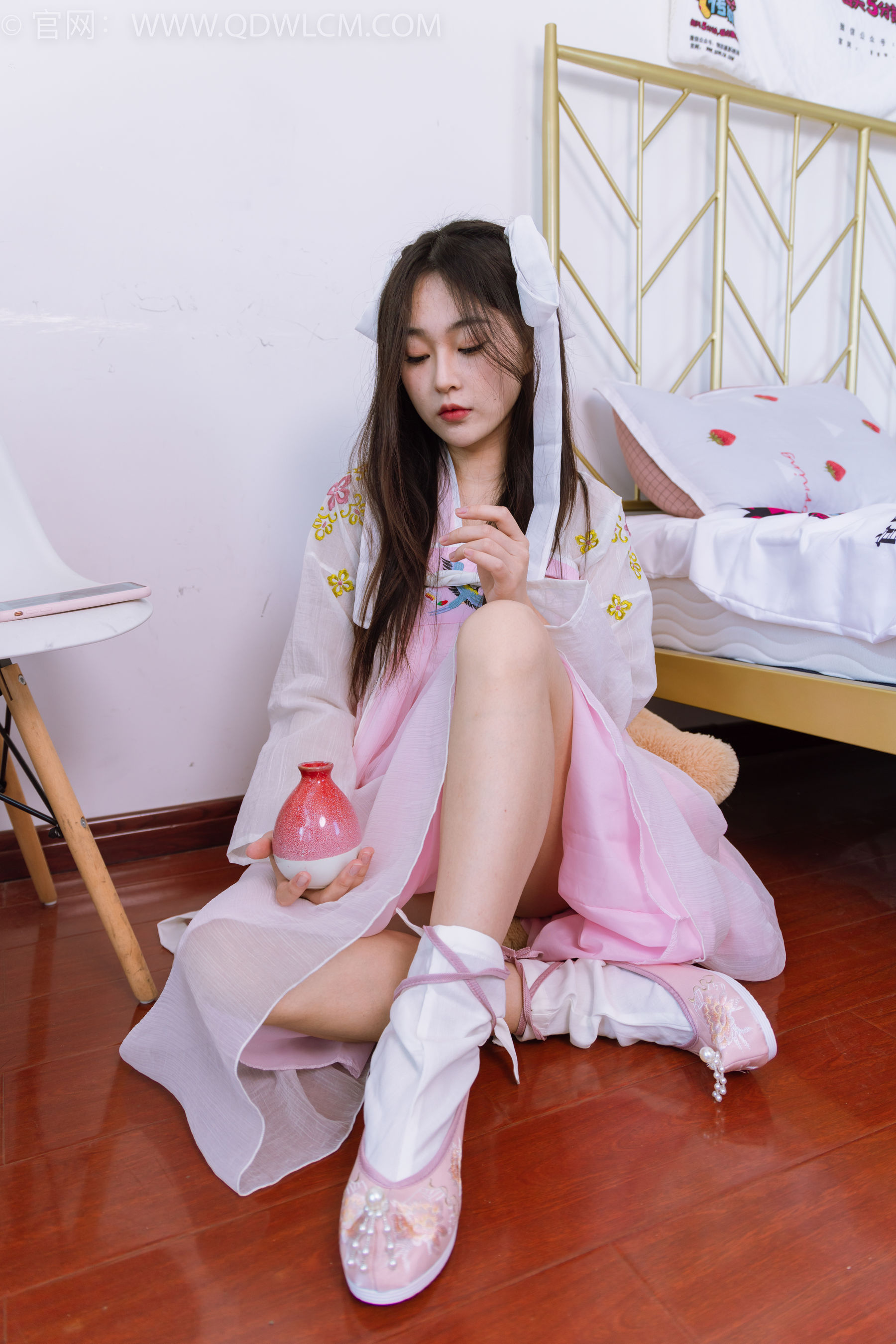 物恋传媒 No.1484 美兔-杏花微雨