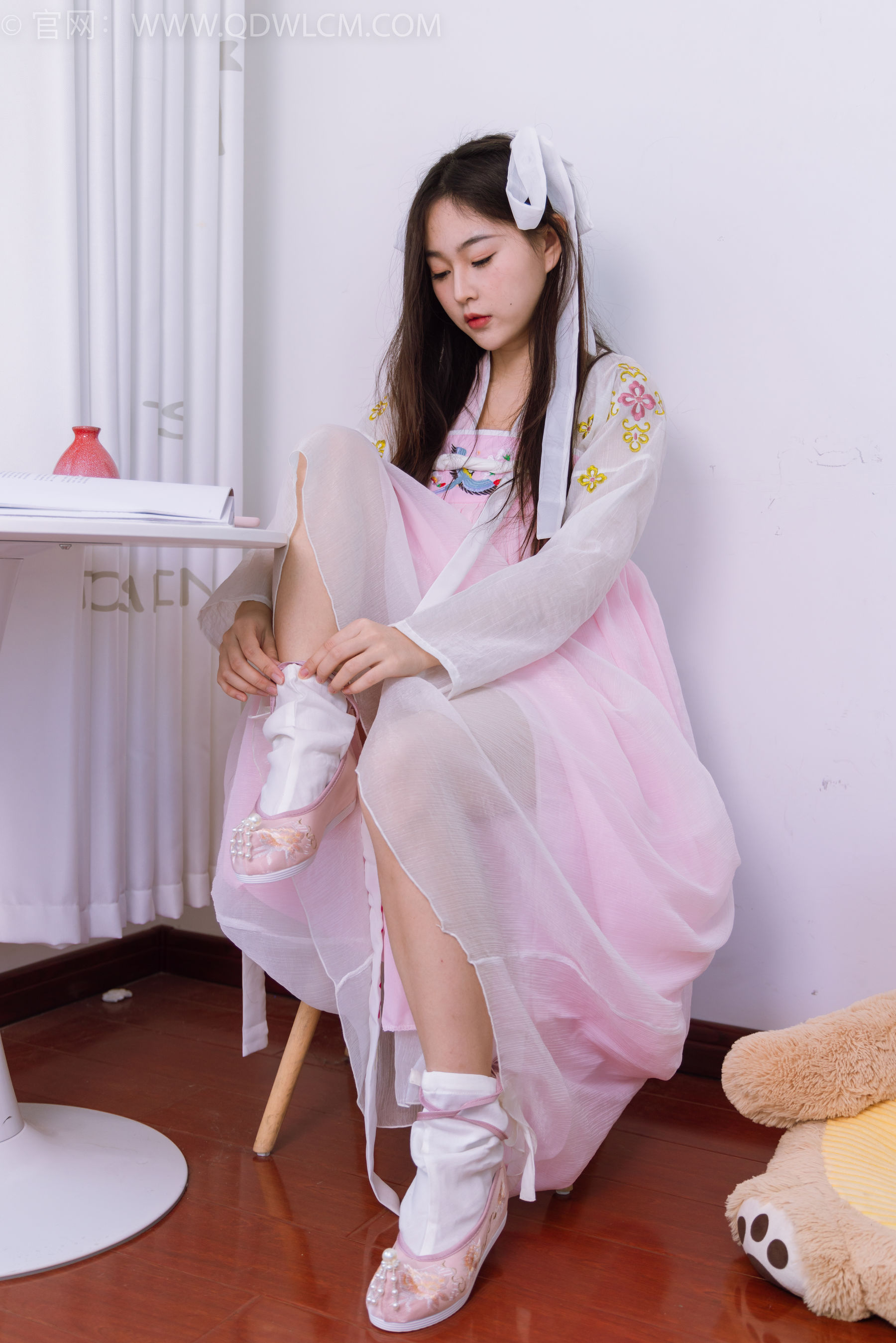 物恋传媒 No.1484 美兔-杏花微雨