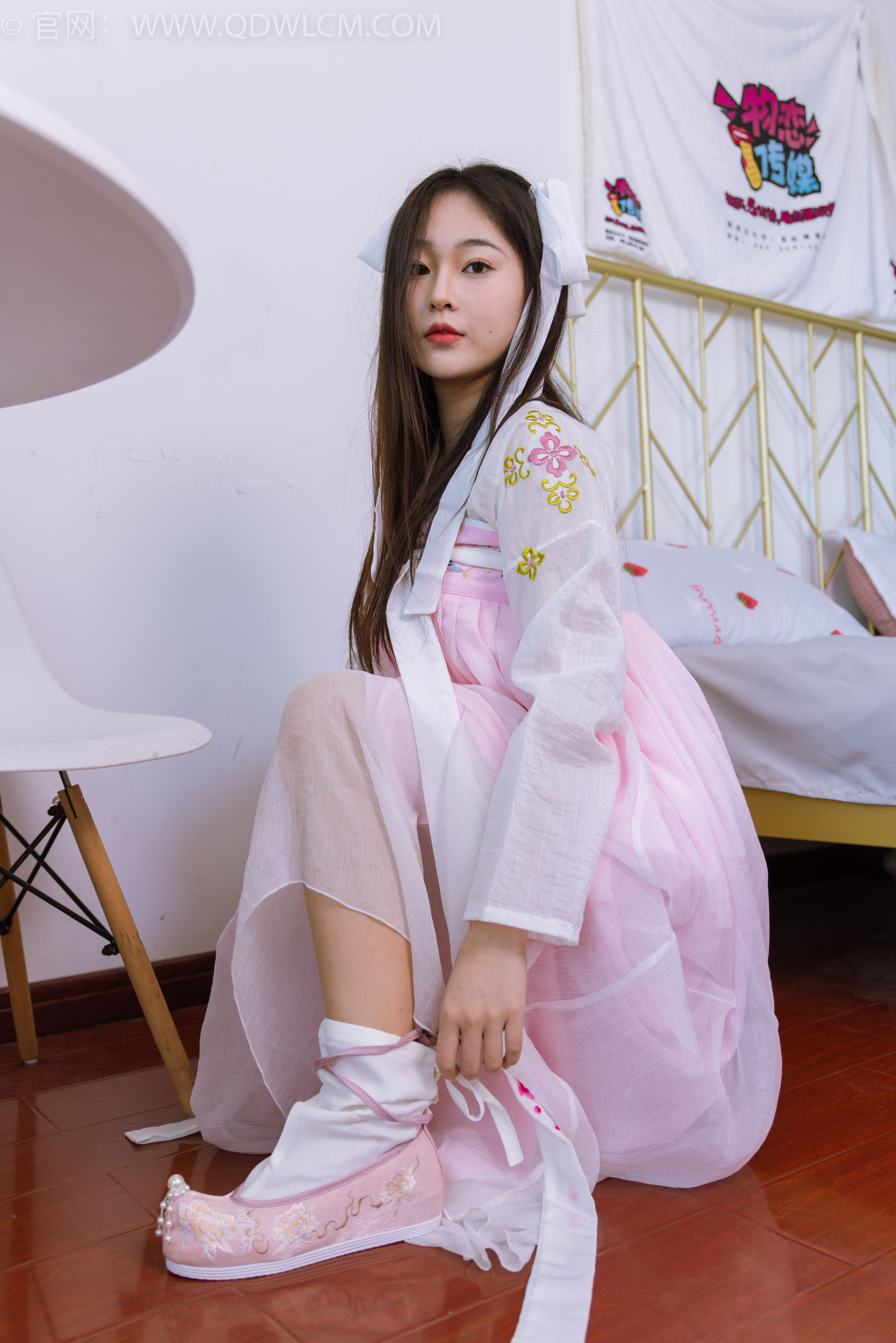 物恋传媒 No.1484 美兔-杏花微雨