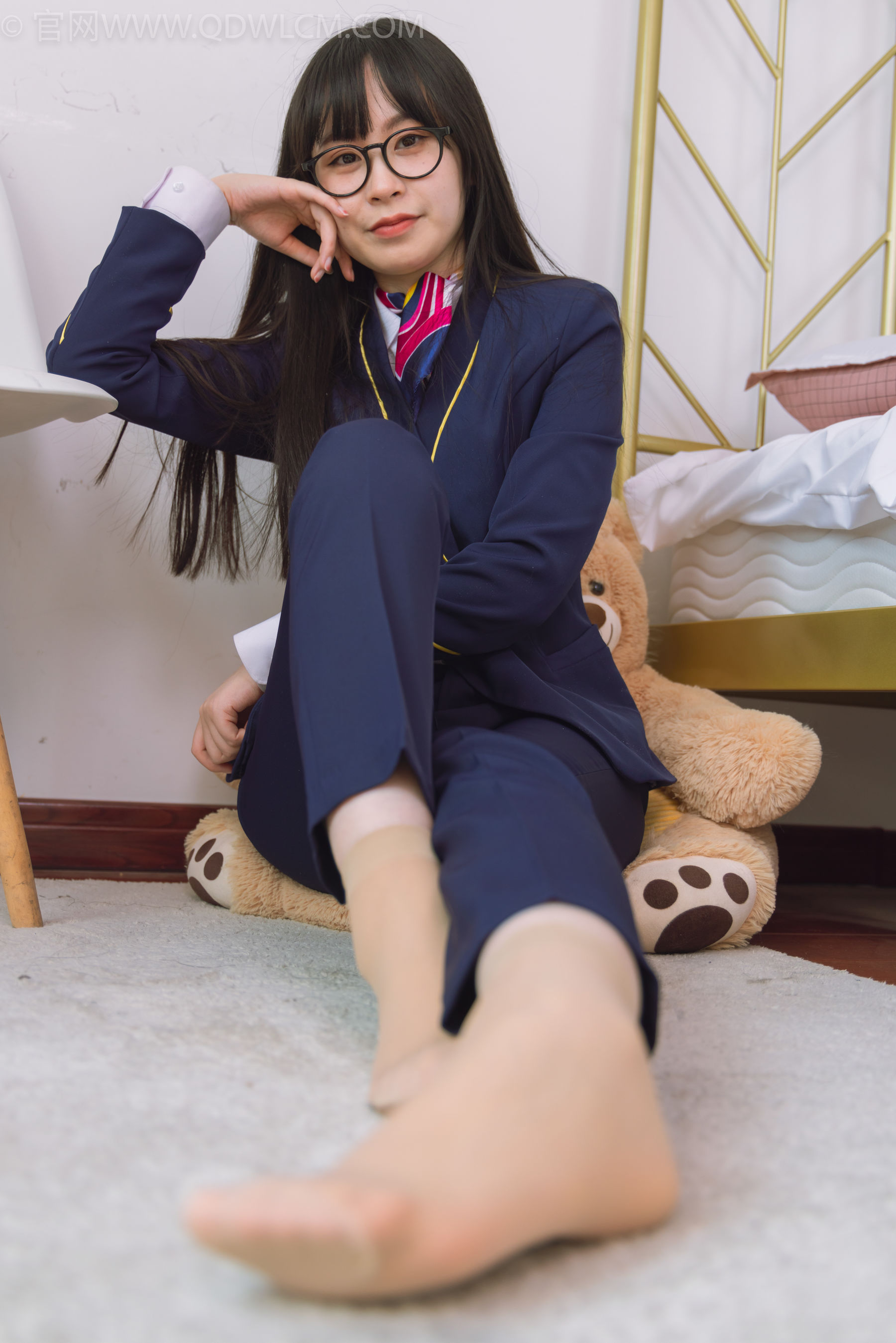 物恋传媒 No.1500 兮兮-银行小秘书