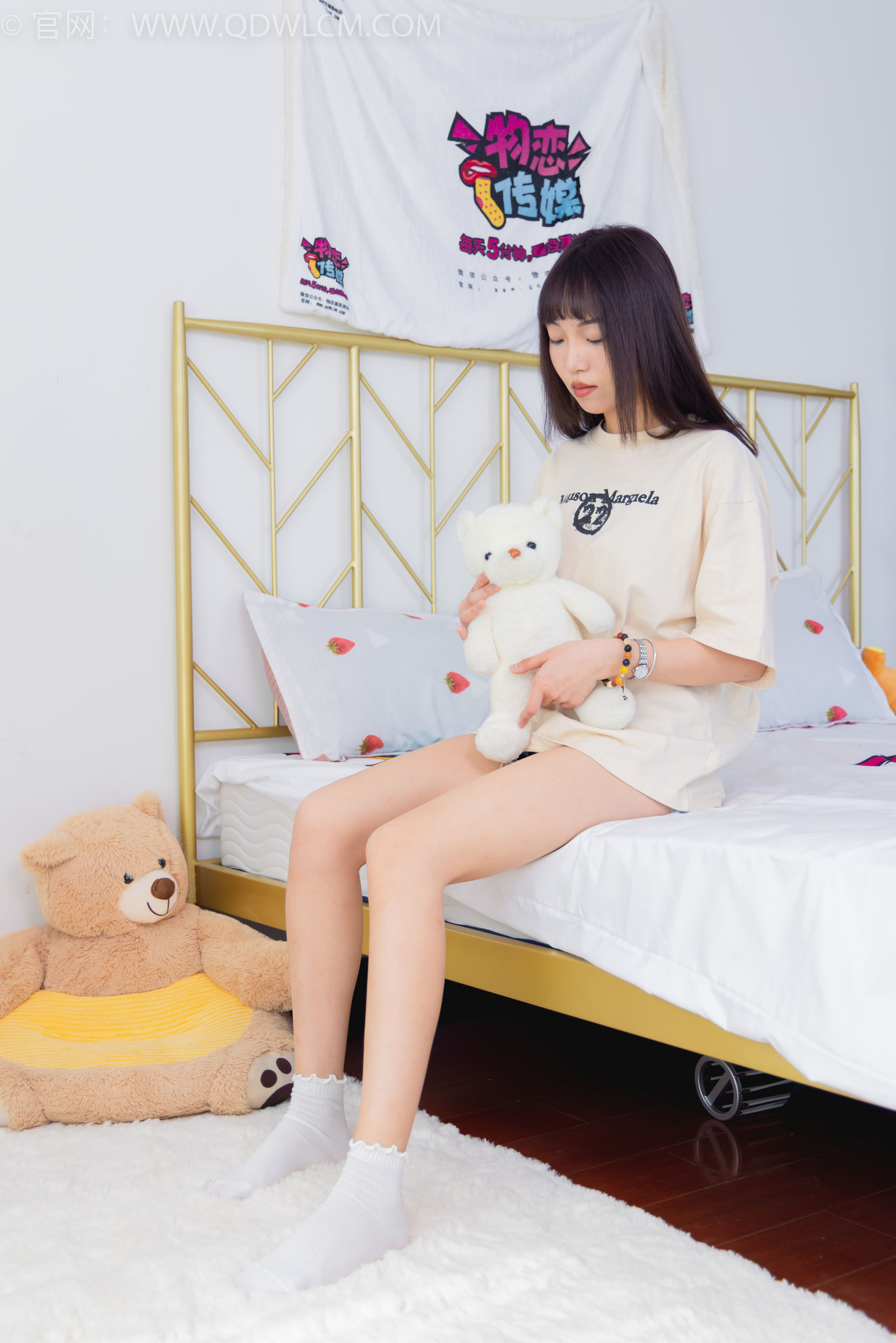 物恋传媒 No.1506 琪琪-冷月光